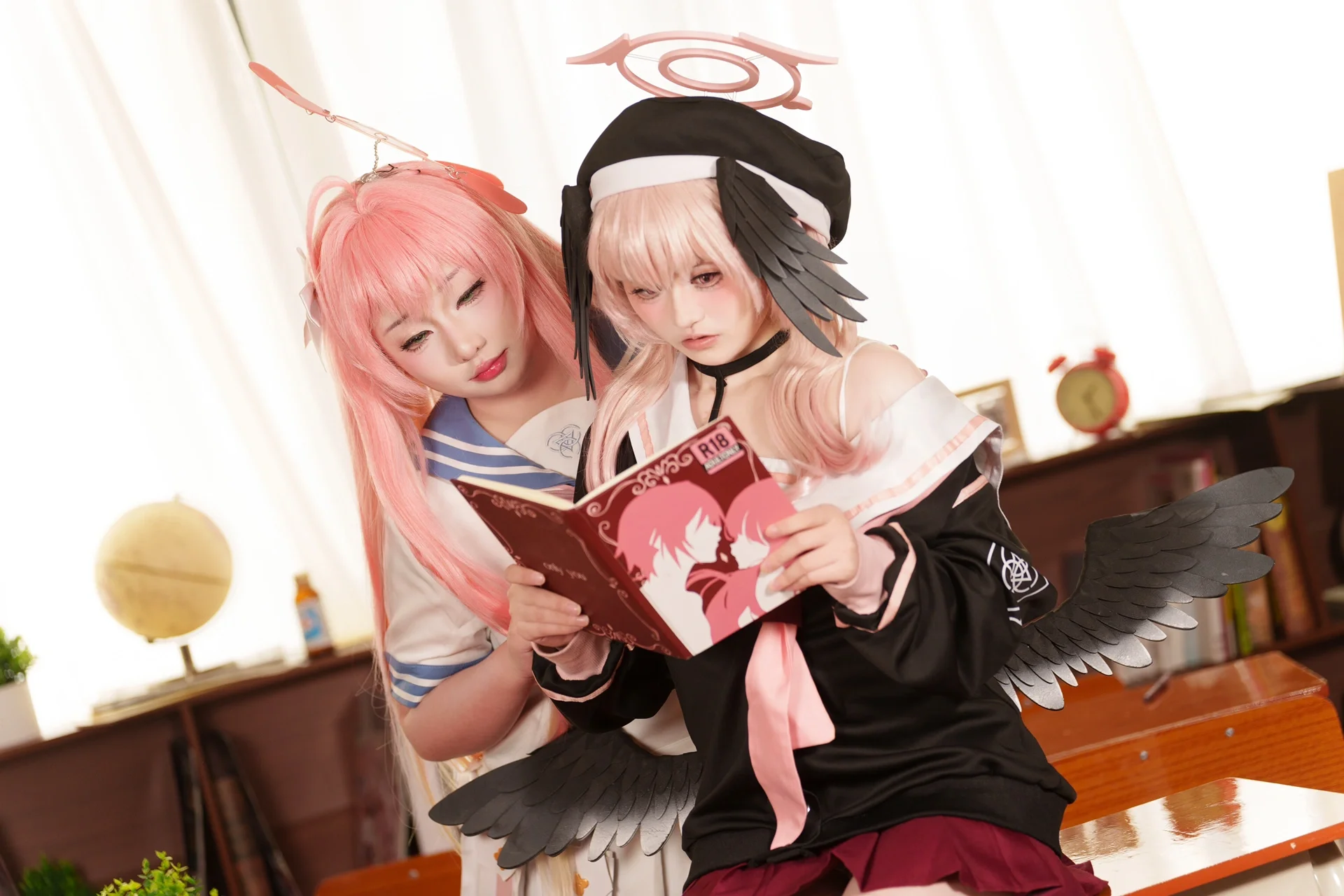 [Shimoe Koharu cosplay] Daily classroom break of Blue Archive's Make-Up Work Club - Image 2
