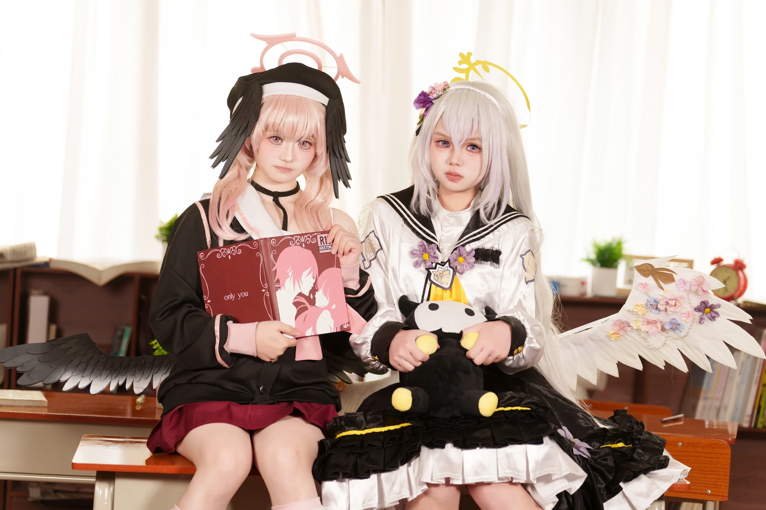 [Shimoe Koharu cosplay] Daily classroom break of Blue Archive's Make-Up Work Club - Image 5