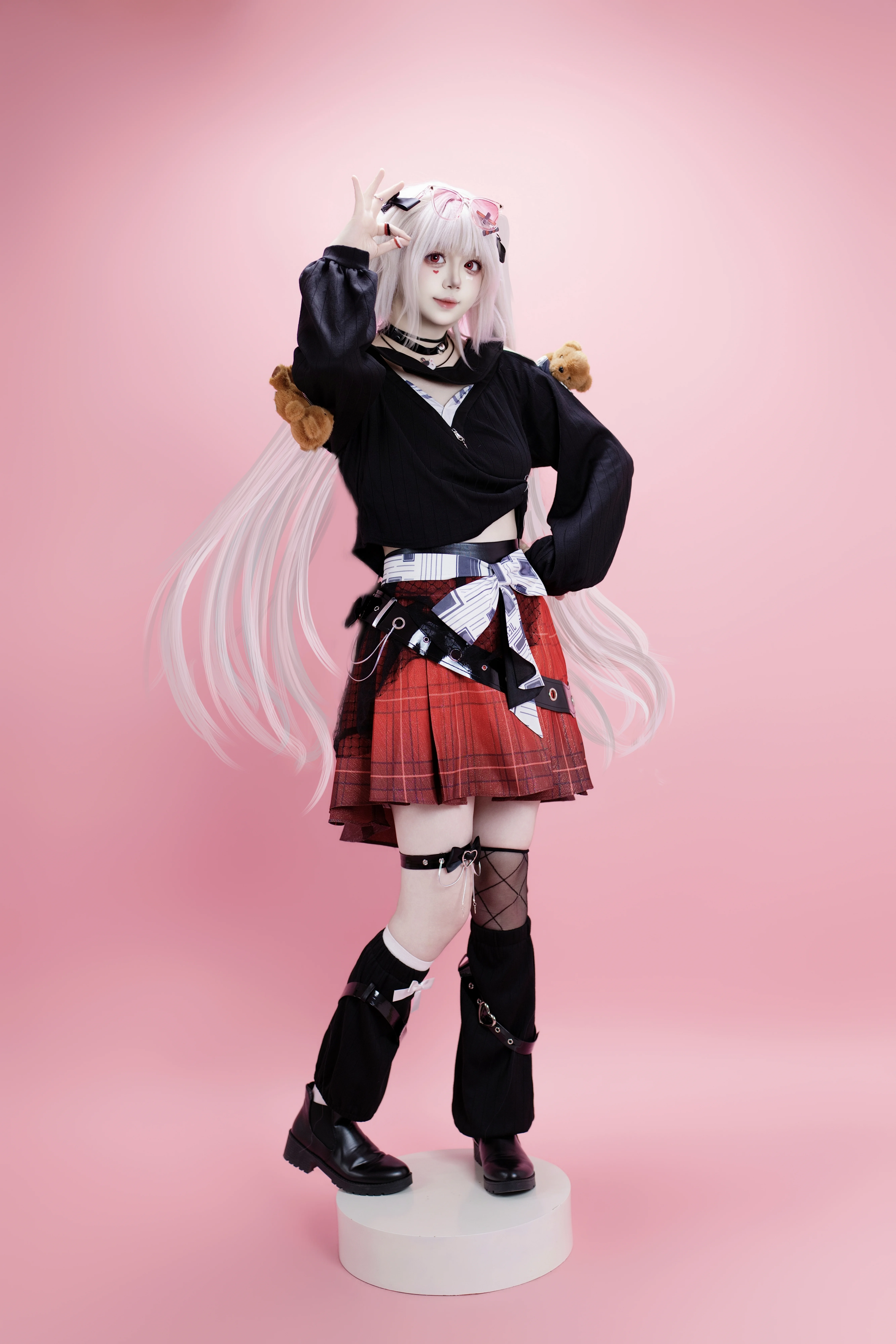 [Sparkle Cosplay] Silver-White Twin Tails and Red-and-Black Sweet-Cool Outfit in a Pink Studio - Image 1