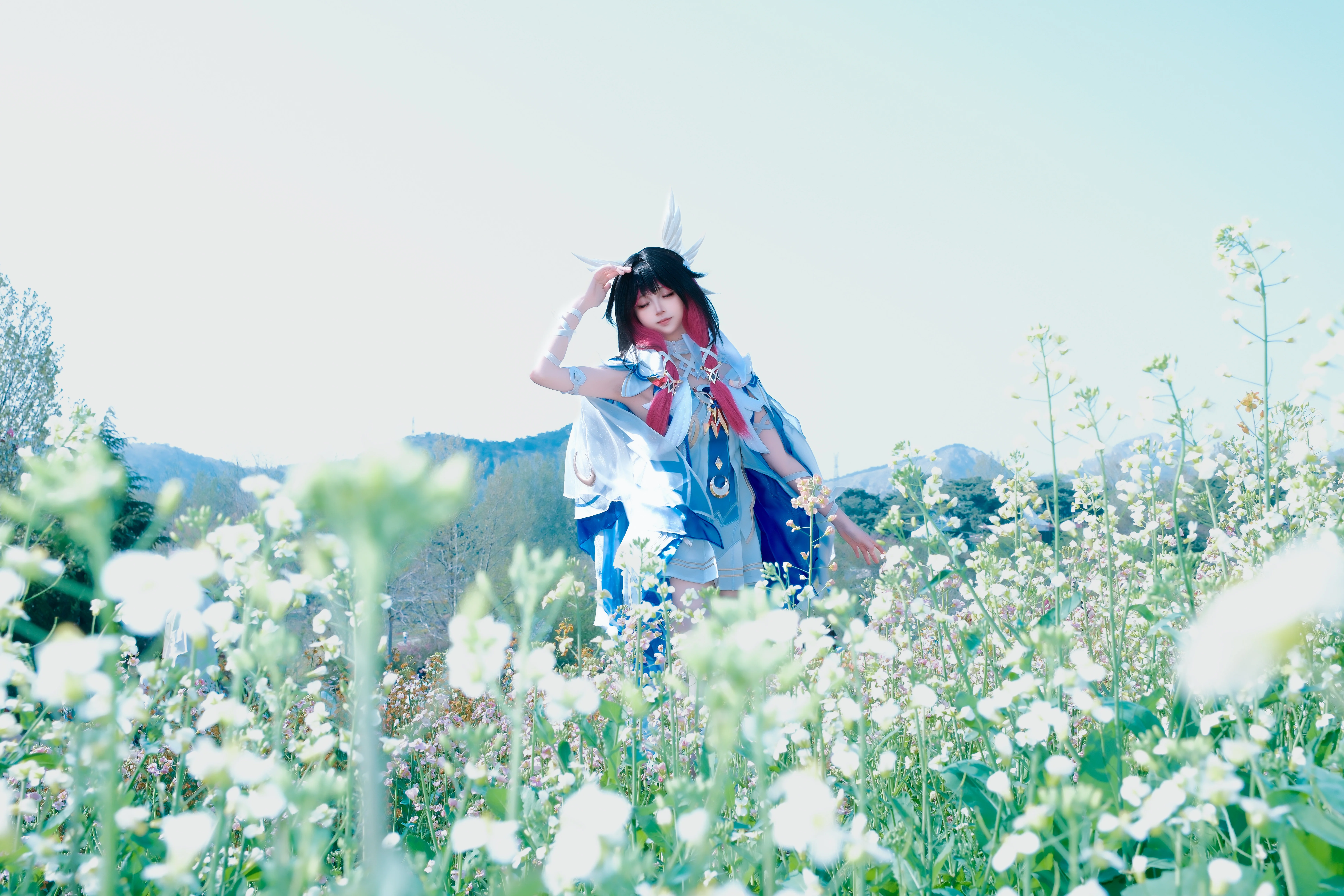 【哥倫比婭cos】花海大景下的藍白色空靈感 - 第 2 張