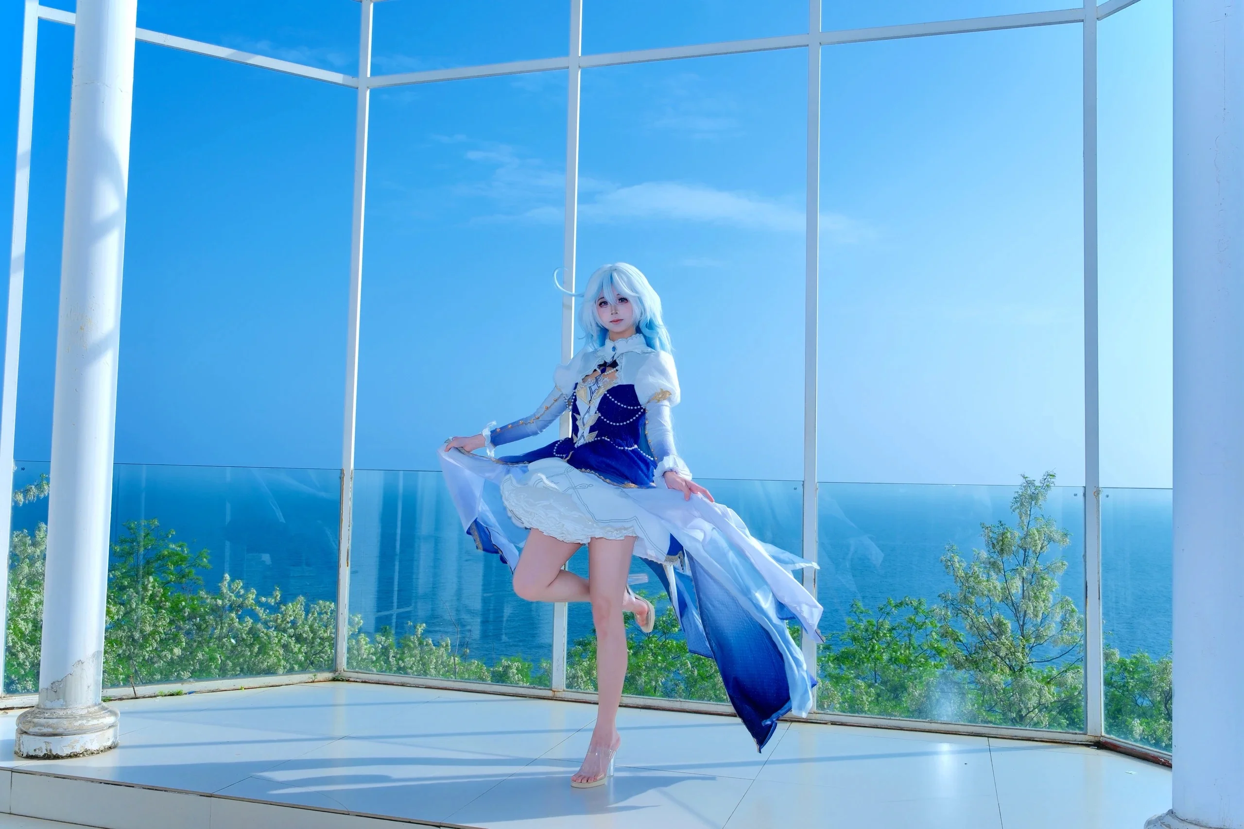 【芙宁娜cos】原神水神在纯白教堂的轻盈瞬间 - 第 5 张