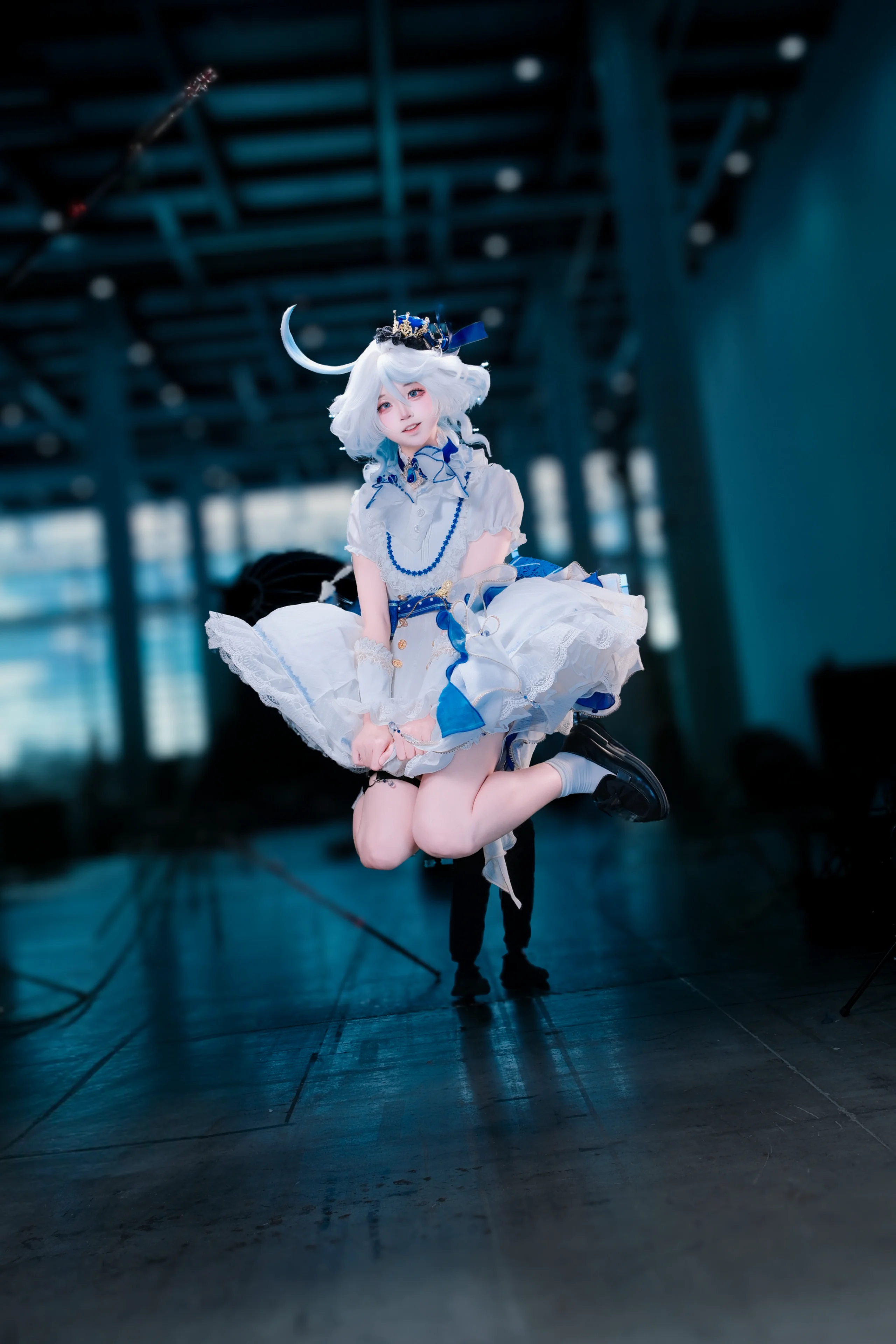 【芙宁娜cos】蓝色舞曲，夏日漫展的轻盈绽放 - 第 1 张
