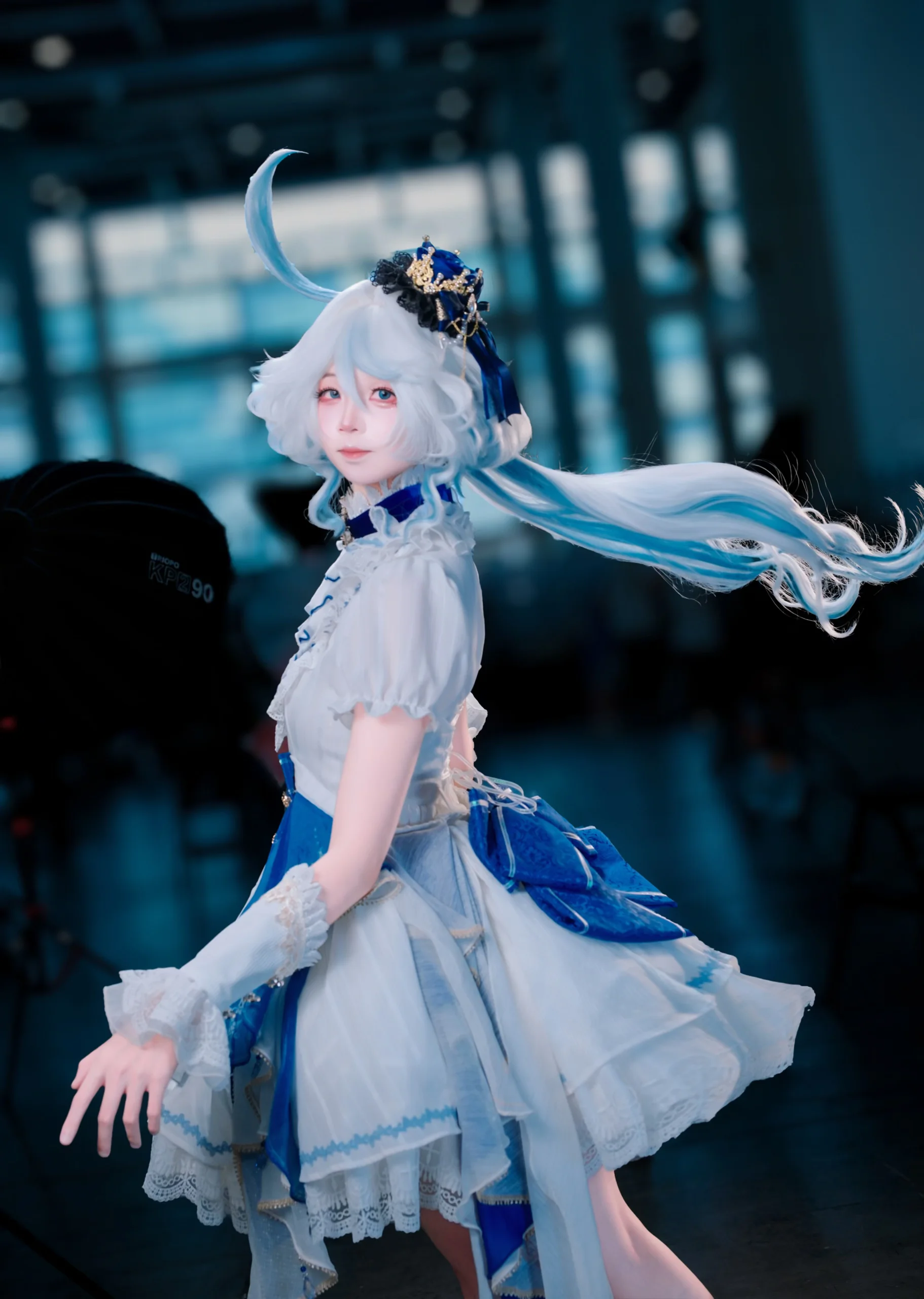 【芙宁娜cos】蓝色舞曲，夏日漫展的轻盈绽放 - 第 4 张