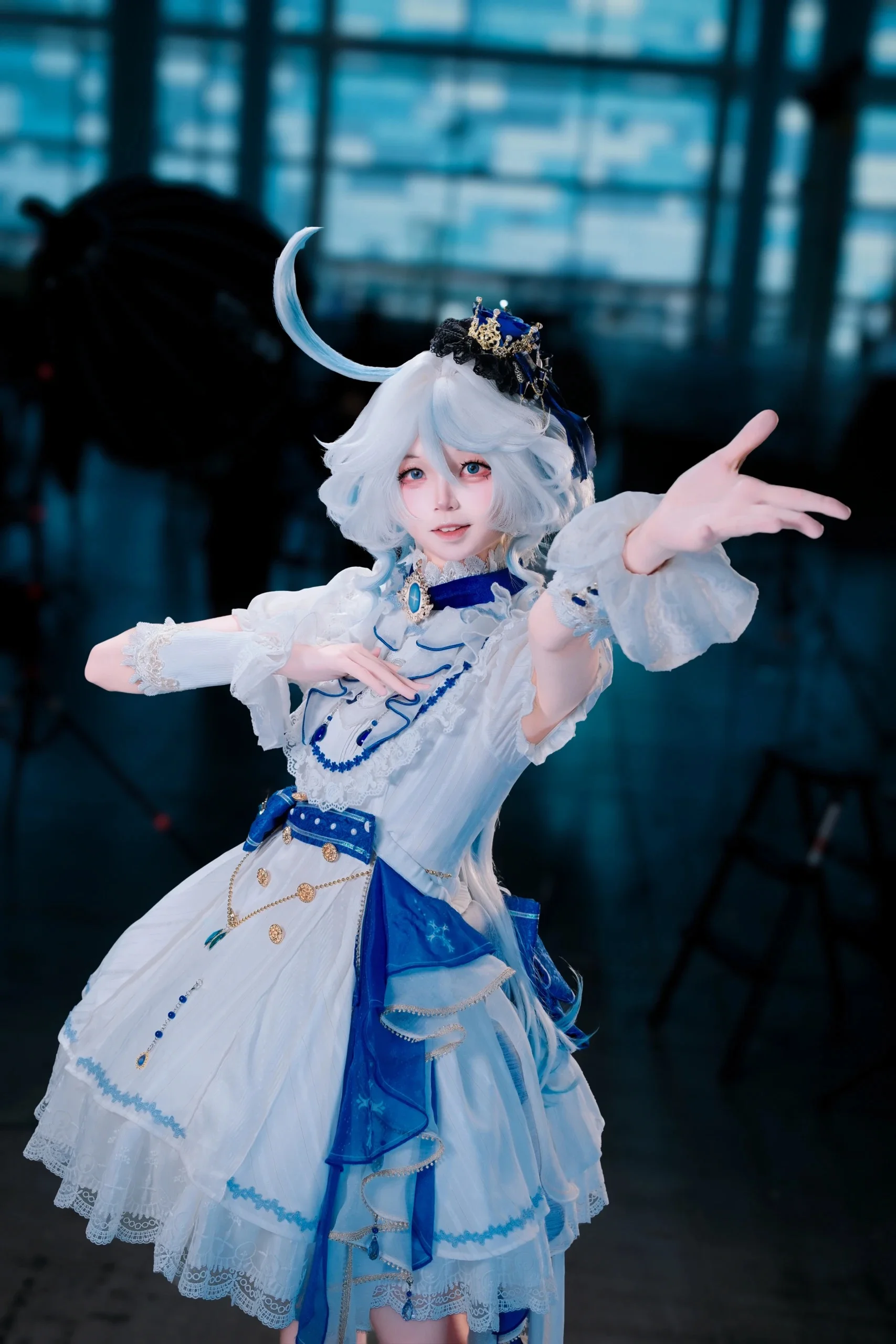 【芙宁娜cos】蓝色舞曲，夏日漫展的轻盈绽放 - 第 7 张
