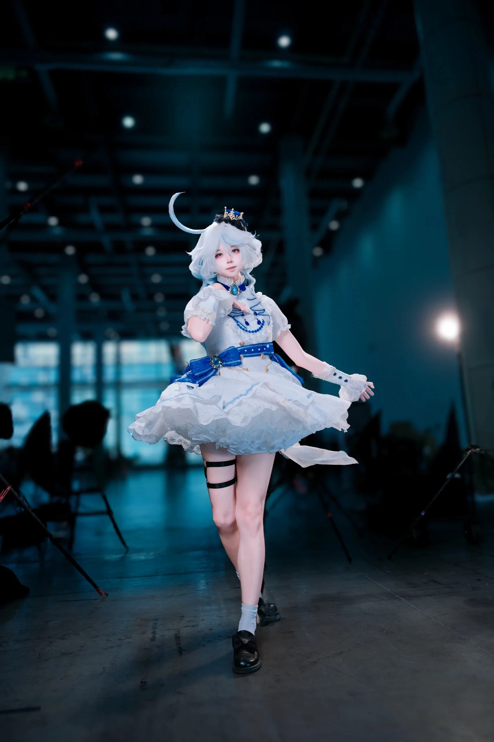 【芙宁娜cos】蓝色舞曲，夏日漫展的轻盈绽放 - 第 9 张