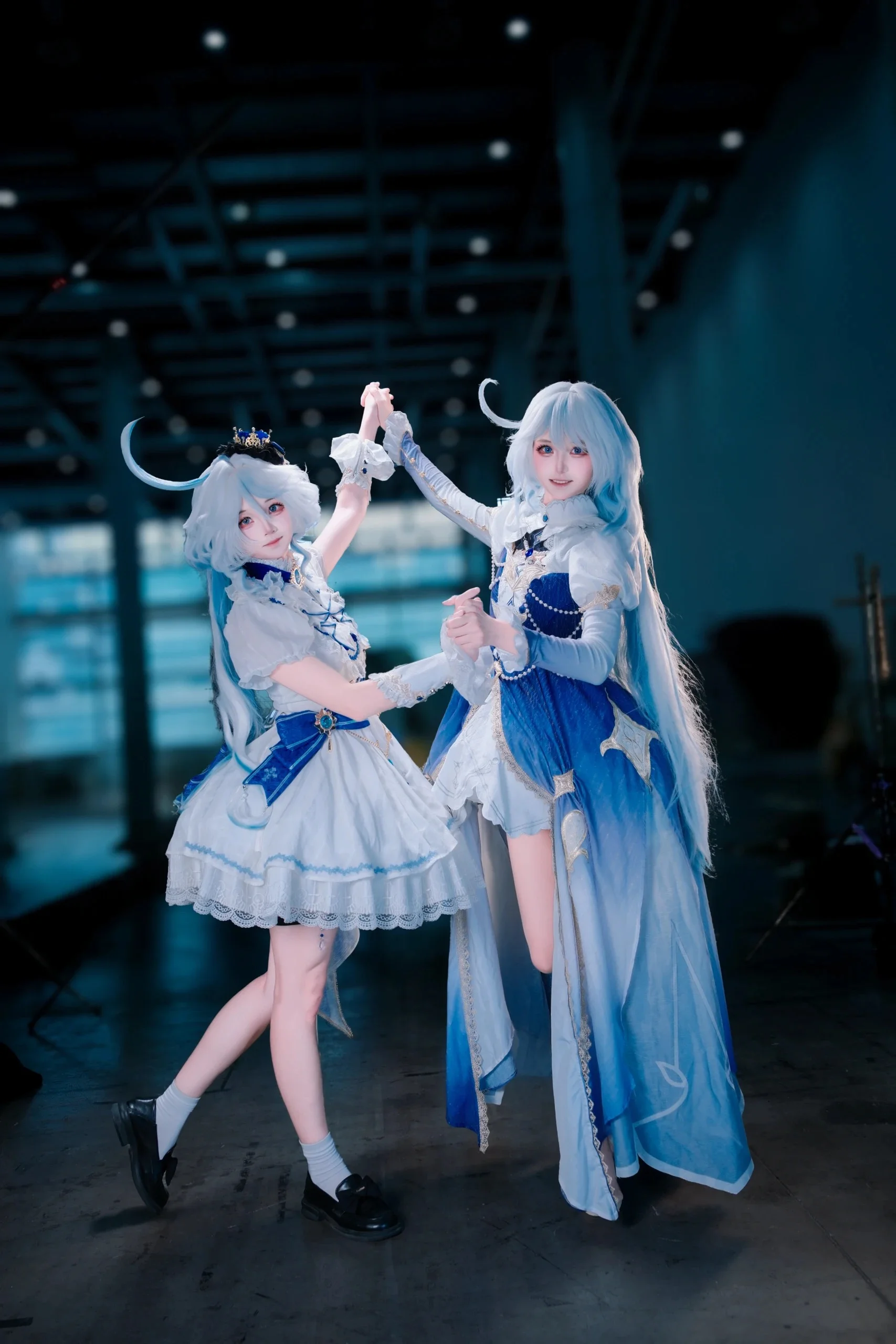 [Furina Cosplay] Genshin Impact Duo Waltz, Blue and White Dance Frozen in Time - Image 3