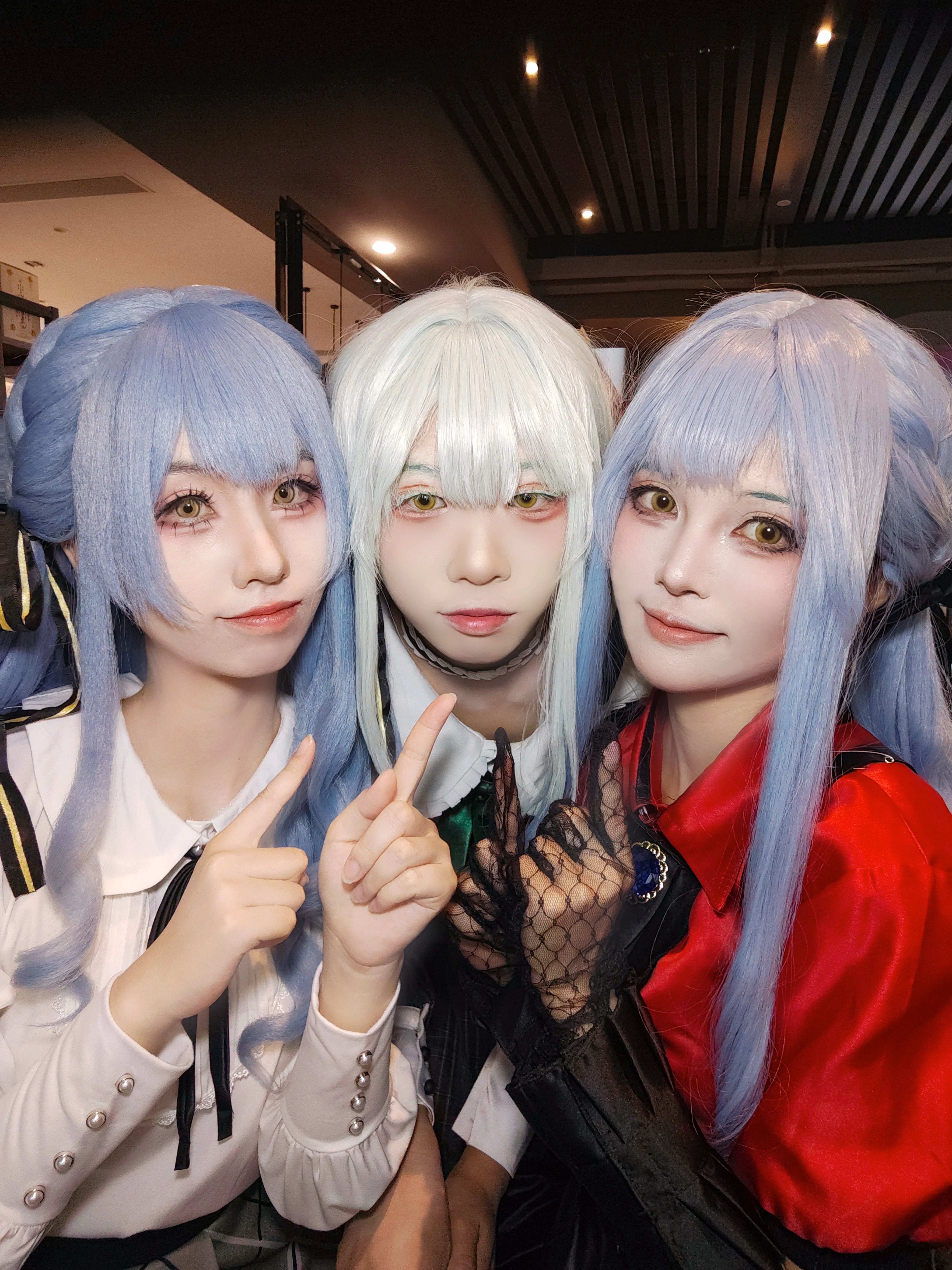 【若叶睦与丰川祥子cos】广州萤火虫外场双祥与睦的三人团拍