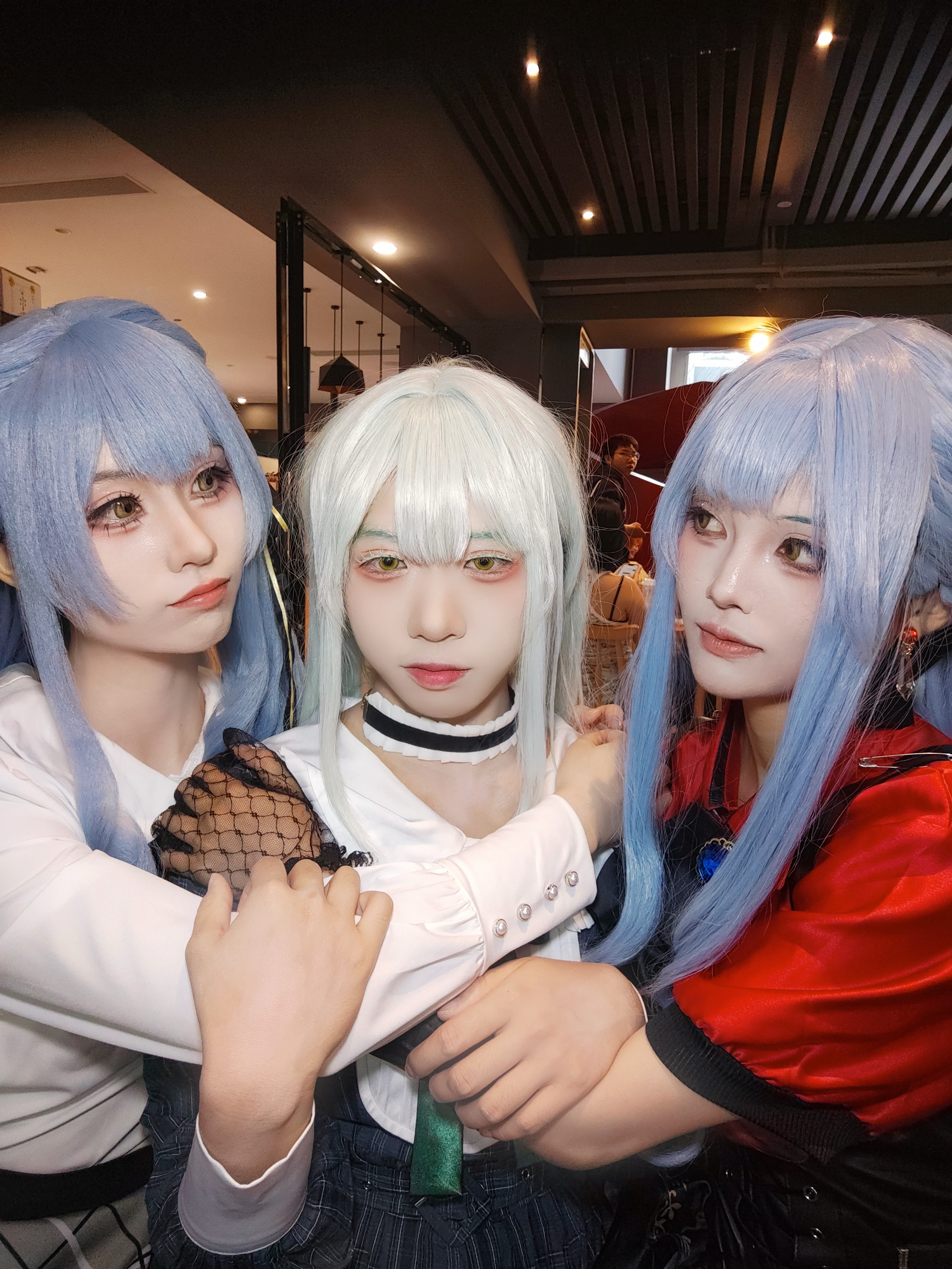 【若叶睦与丰川祥子cos】广州萤火虫外场双祥与睦的三人团拍 - 第 5 张