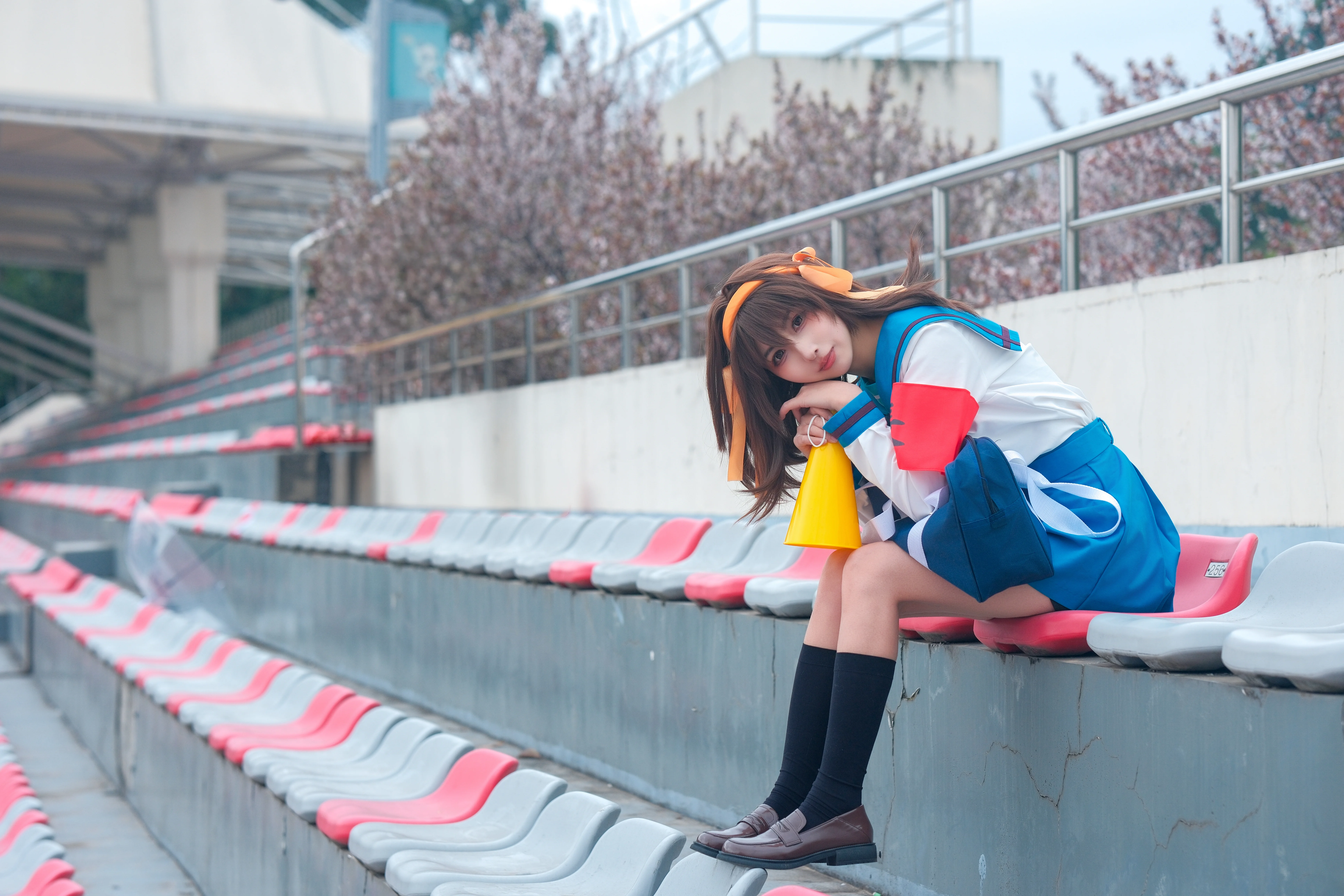 【涼宮ハルヒコスプレ】放送20周年記念、北高の校舎へ戻るクラシックな瞬間 - 5 枚目