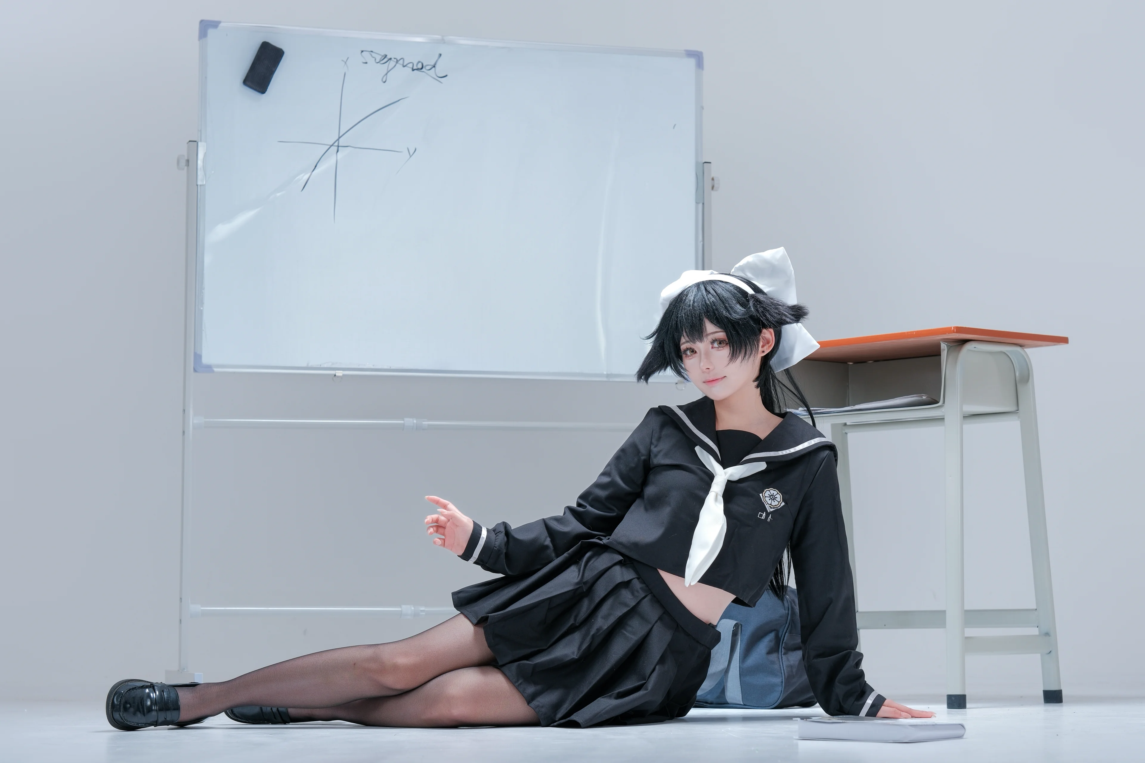 【碧蓝航线】JK水手服穿搭，教室场景低角度直拍 - 第 2 张