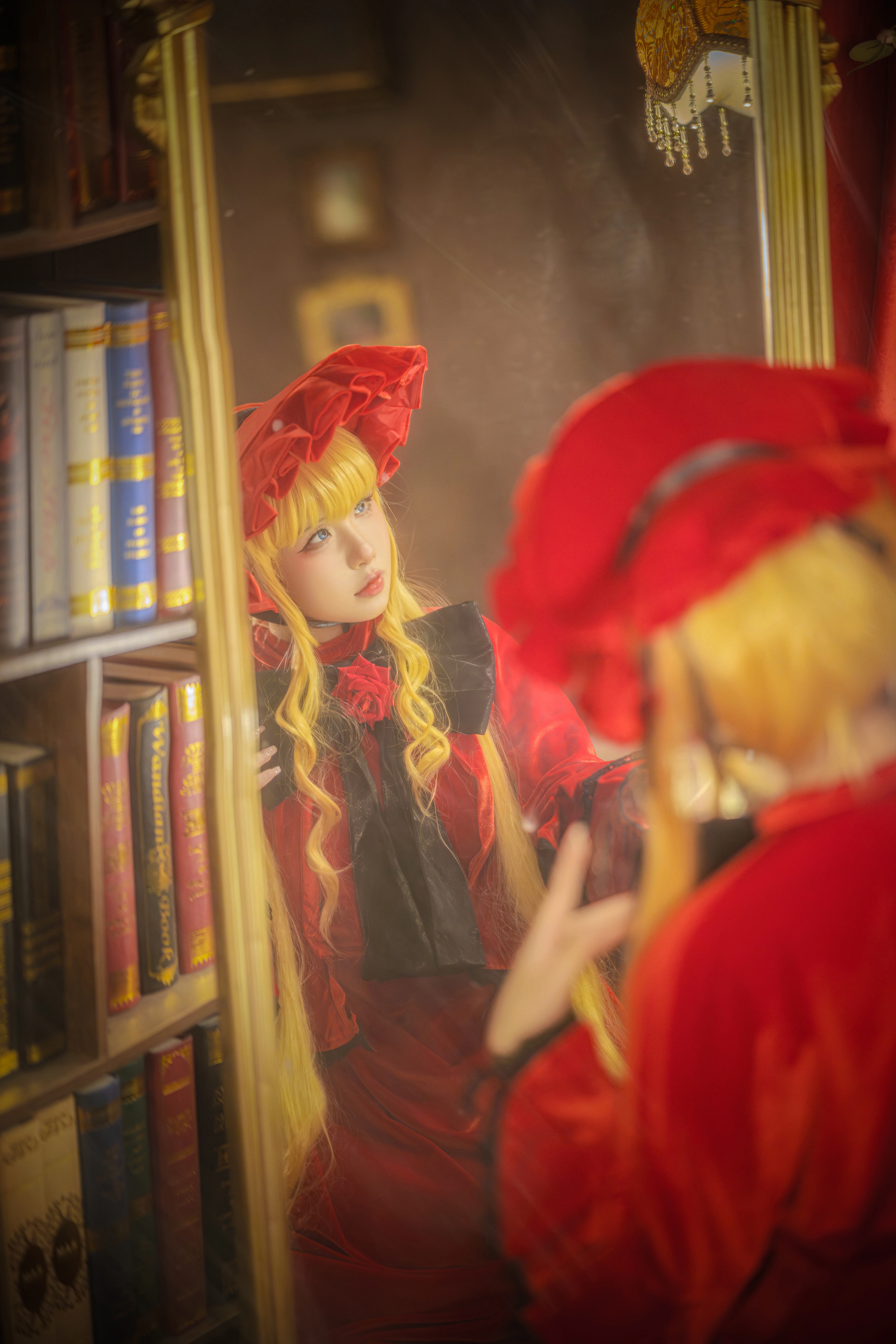 【真红cos】蔷薇少女团片，红丝绒与复古金镜的梦幻碰撞 - 第 5 张