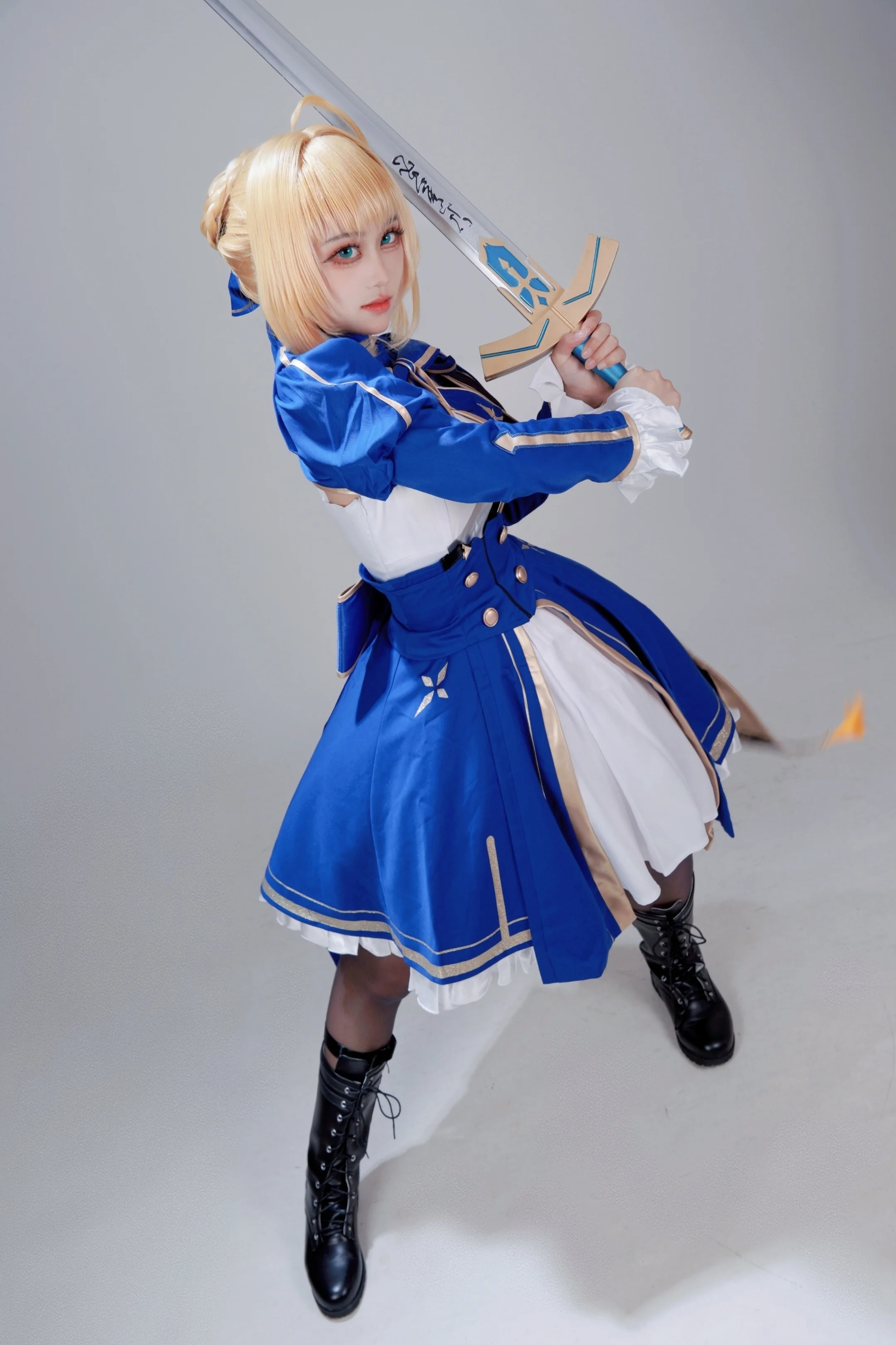 【sabercos】崩壞星穹鐵道藍金戰袍與長劍的視覺還原 - 第 2 張