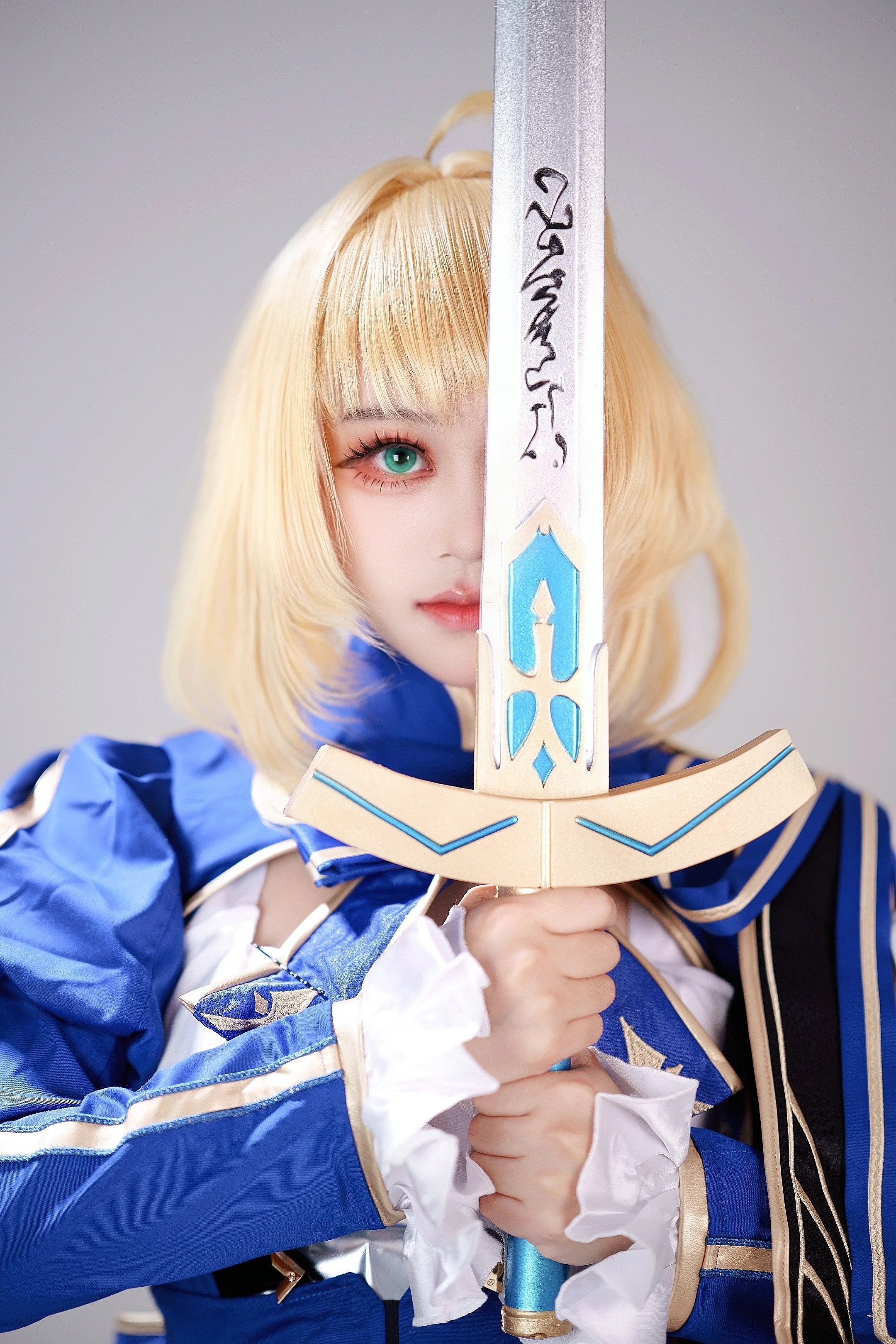 【sabercos】崩壞星穹鐵道藍金戰袍與長劍的視覺還原 - 第 6 張