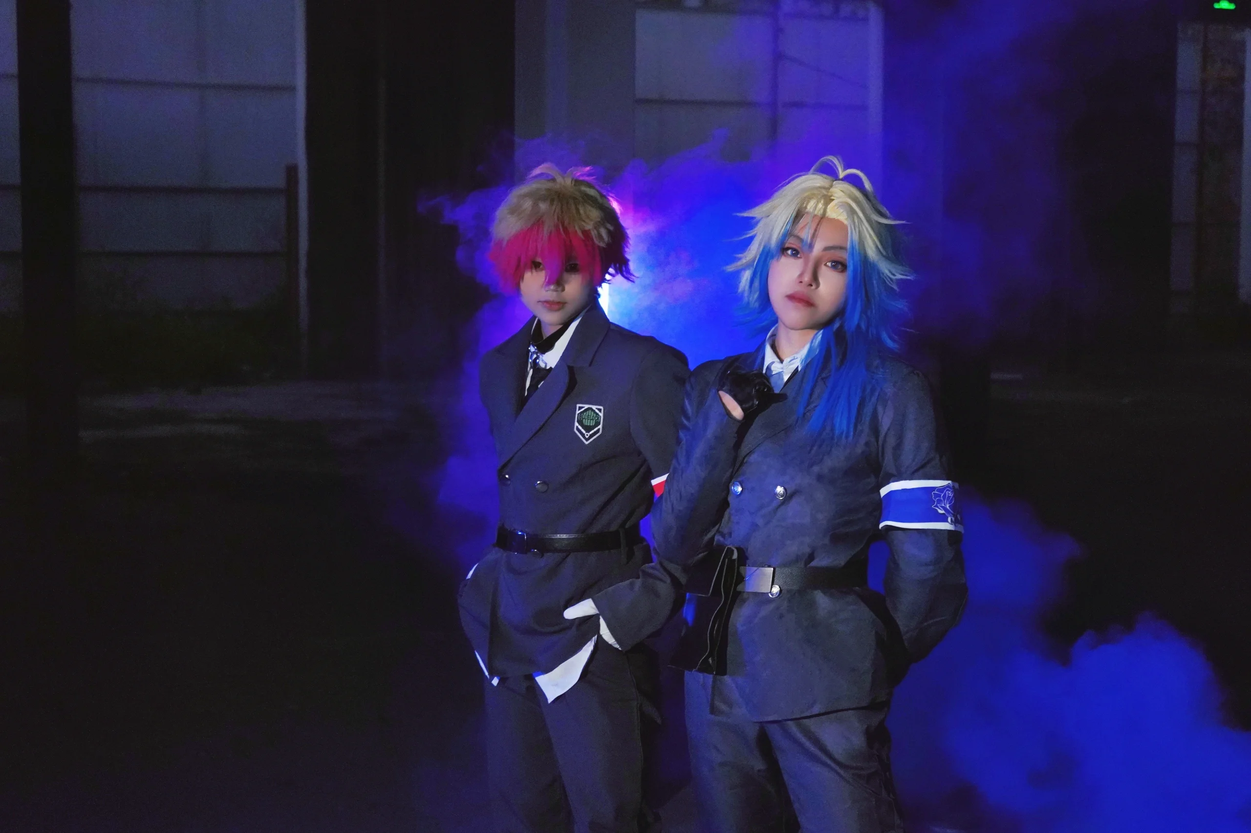 【凯撒cos】蓝色监狱双人正片，赛博废土风的夜间拍摄 - 第 2 张