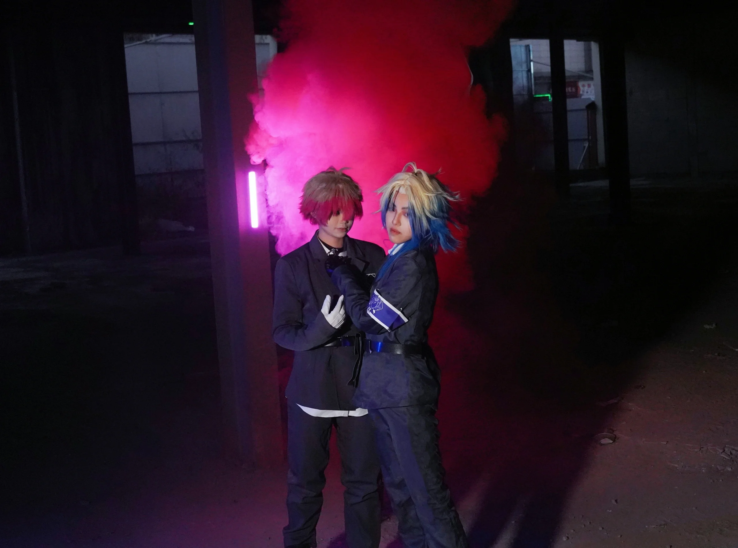 【凯撒cos】蓝色监狱双人正片，赛博废土风的夜间拍摄 - 第 4 张