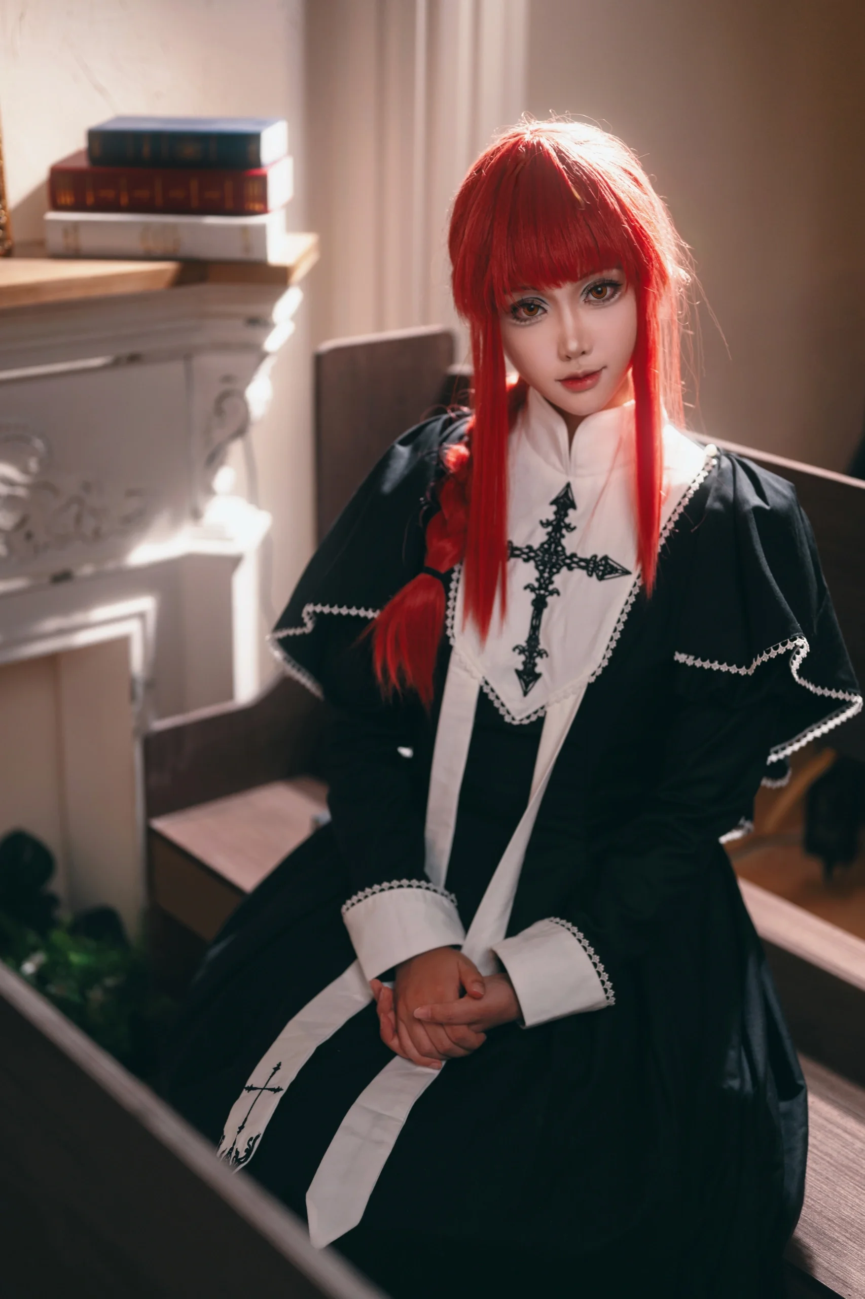 【玛奇玛cos】电锯人里的危险魅力，教堂光影下的肃穆感