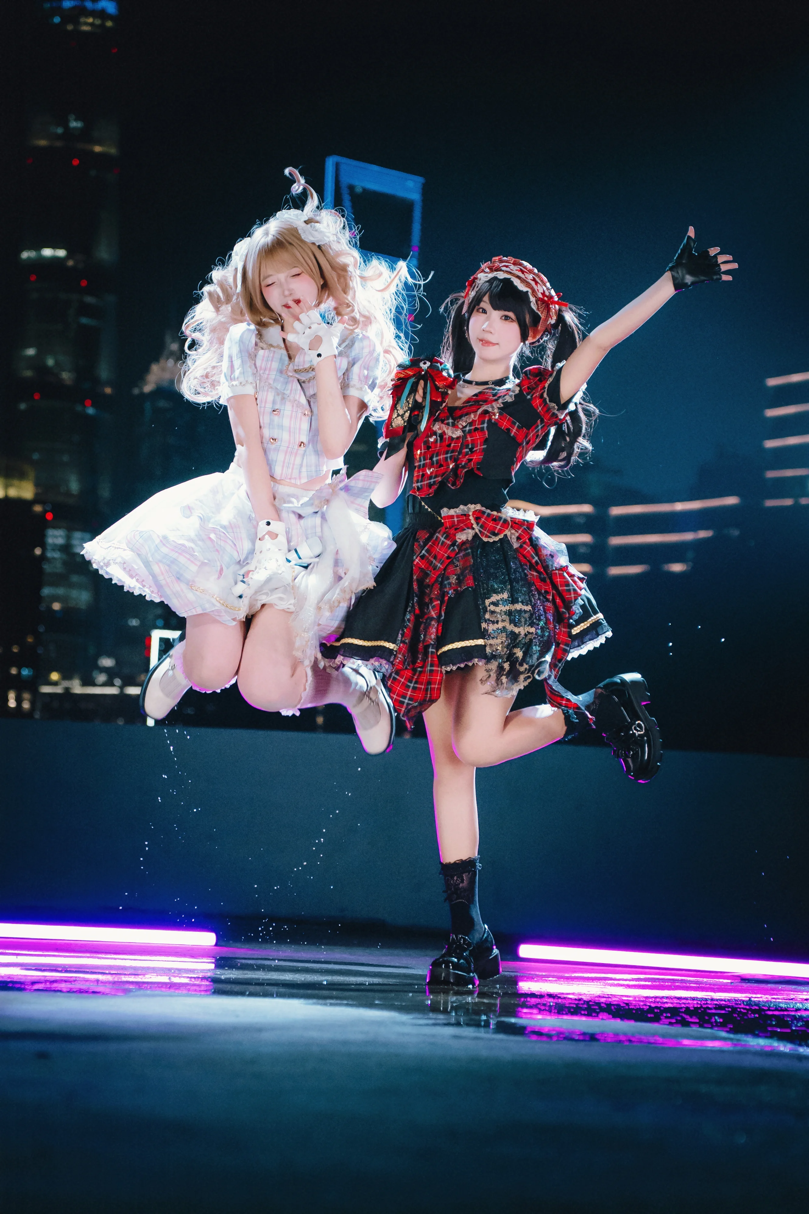 艺仓美術館の屋上夜景と夢のアイドル衣装 - 1 枚目