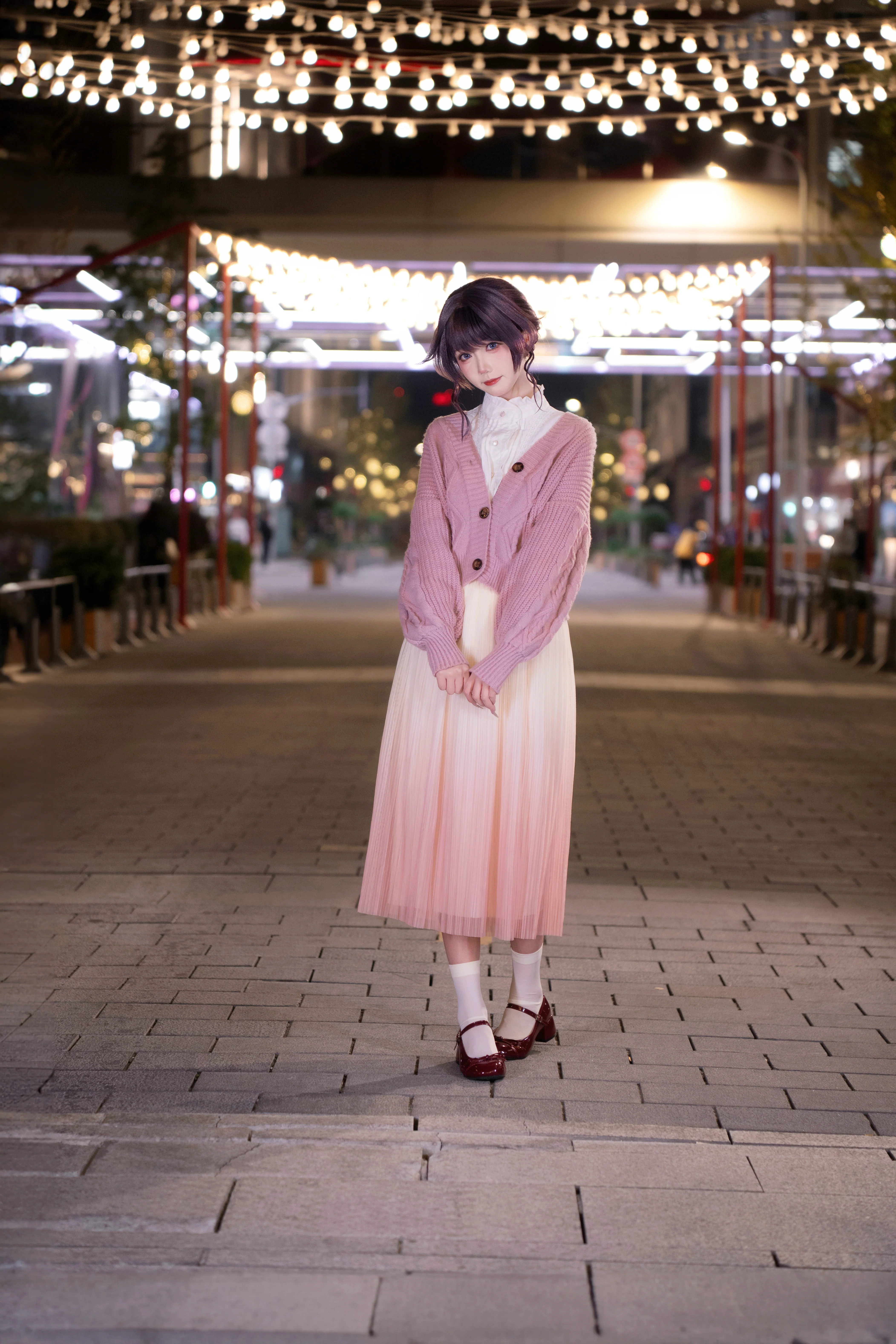 【和栗薰子cos】夜晚街头的甜美氛围感穿搭 - 第 1 张