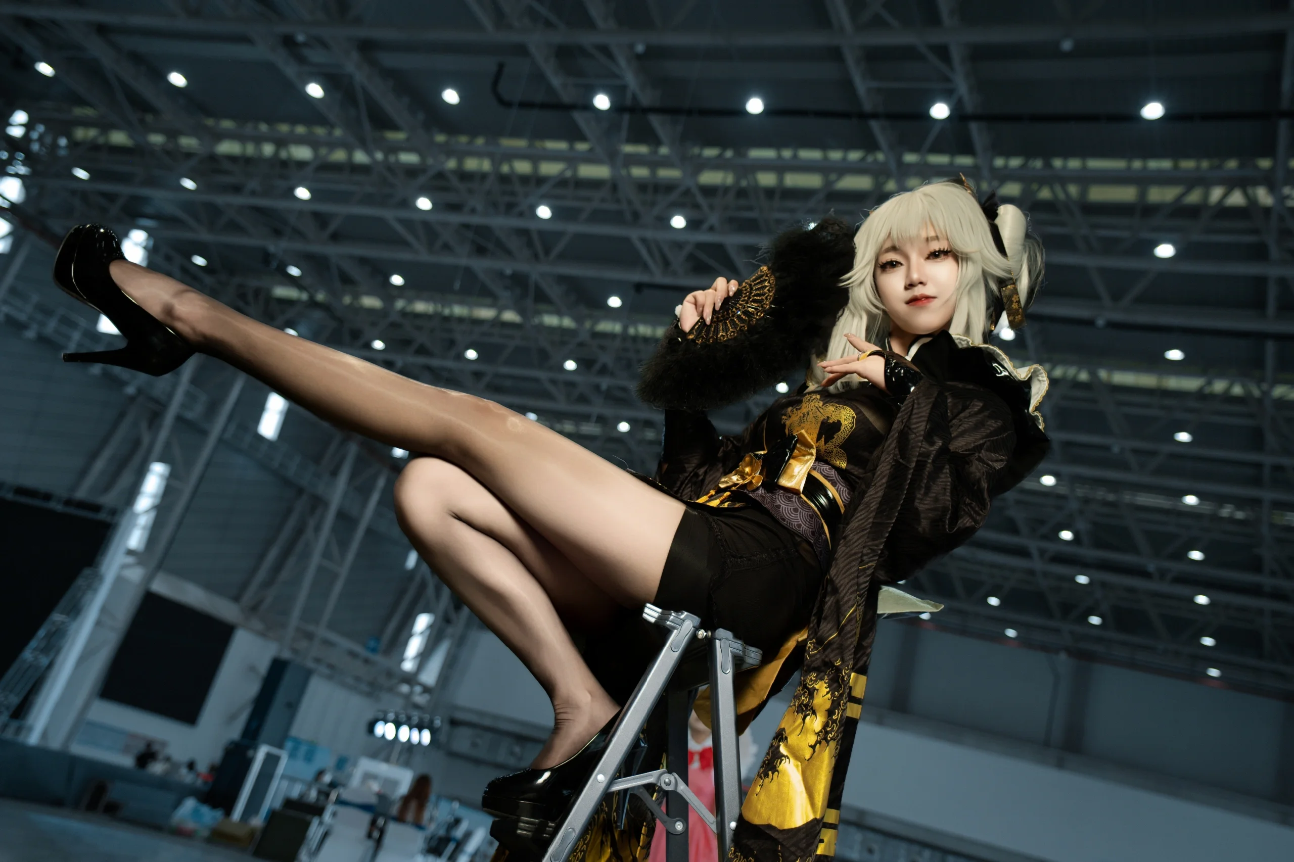 【布兰儿cos】Nikke胜利女神，今日份黑金优雅 - 第 1 张