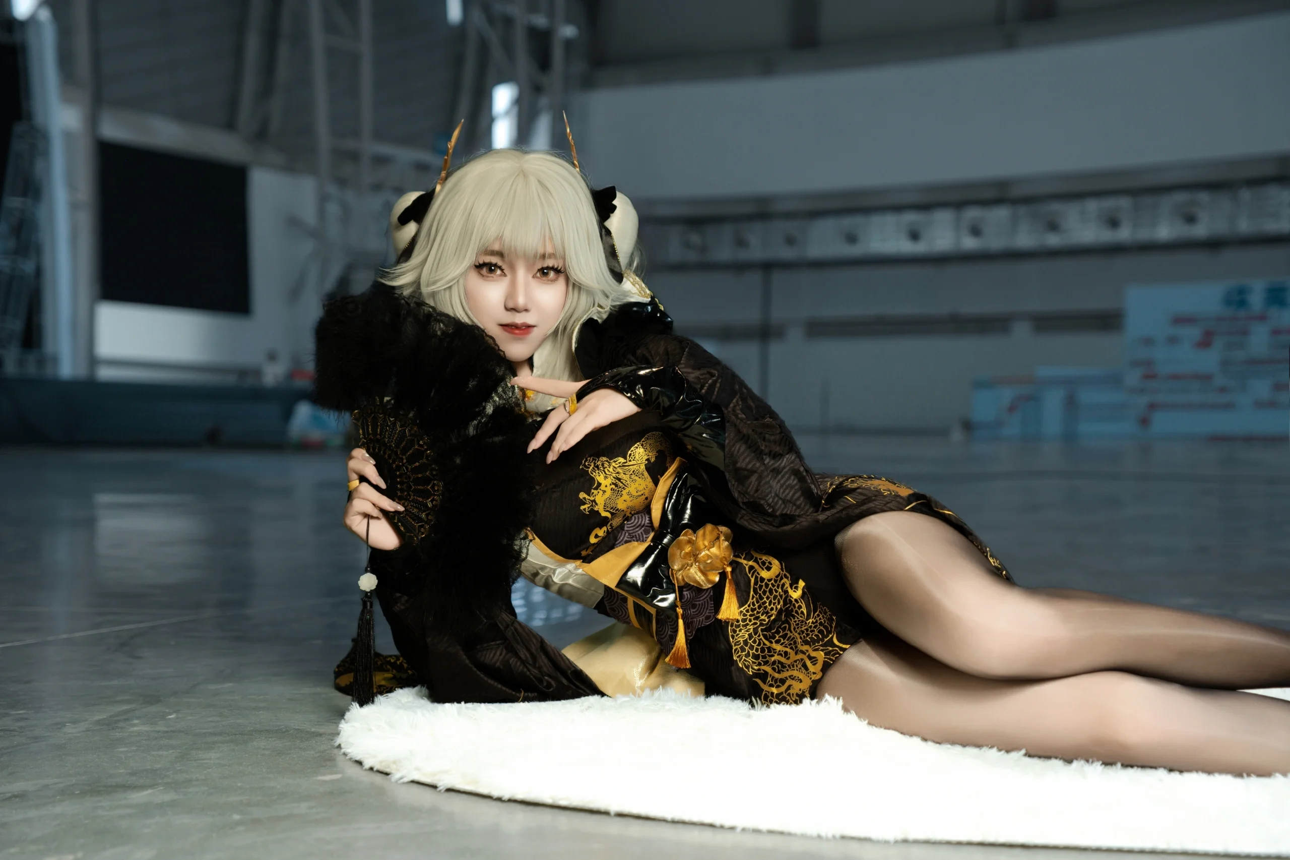 【布兰儿cos】Nikke胜利女神，今日份黑金优雅 - 第 4 张