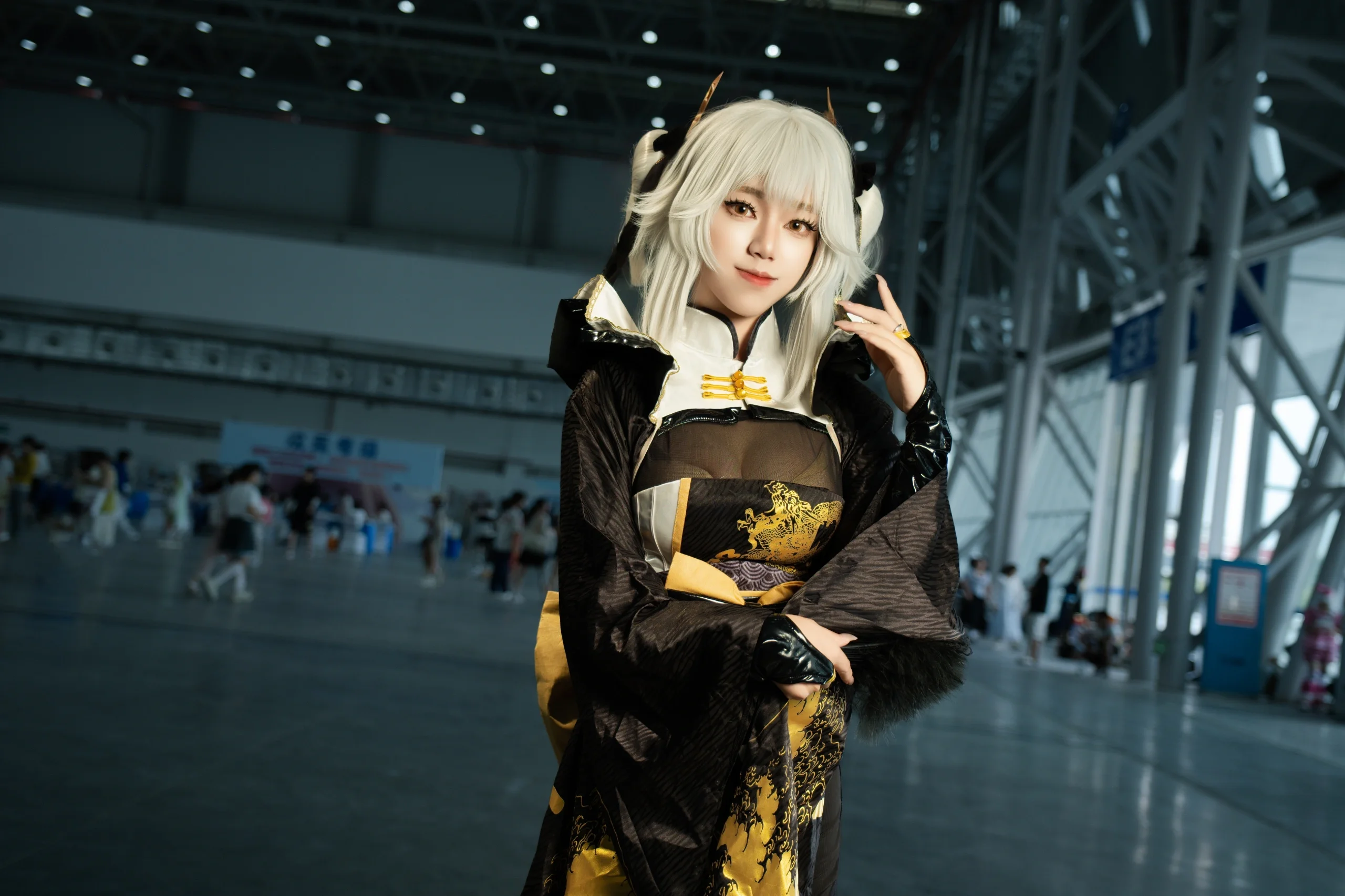 【布兰儿cos】Nikke胜利女神，今日份黑金优雅 - 第 6 张