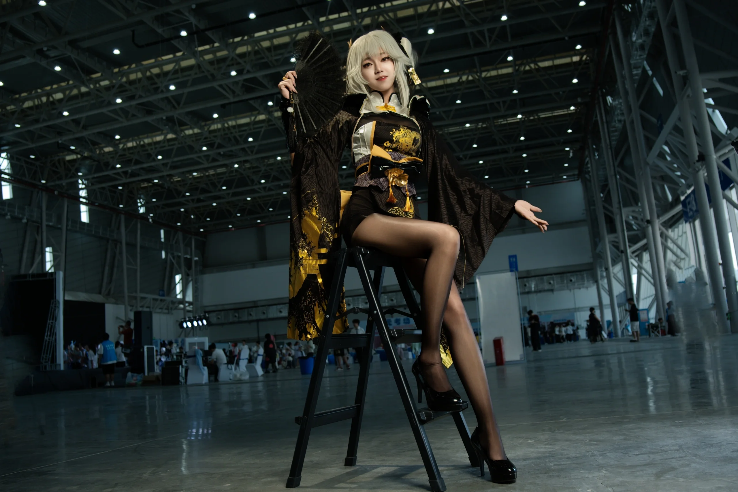 【布兰儿cos】Nikke胜利女神，今日份黑金优雅 - 第 9 张