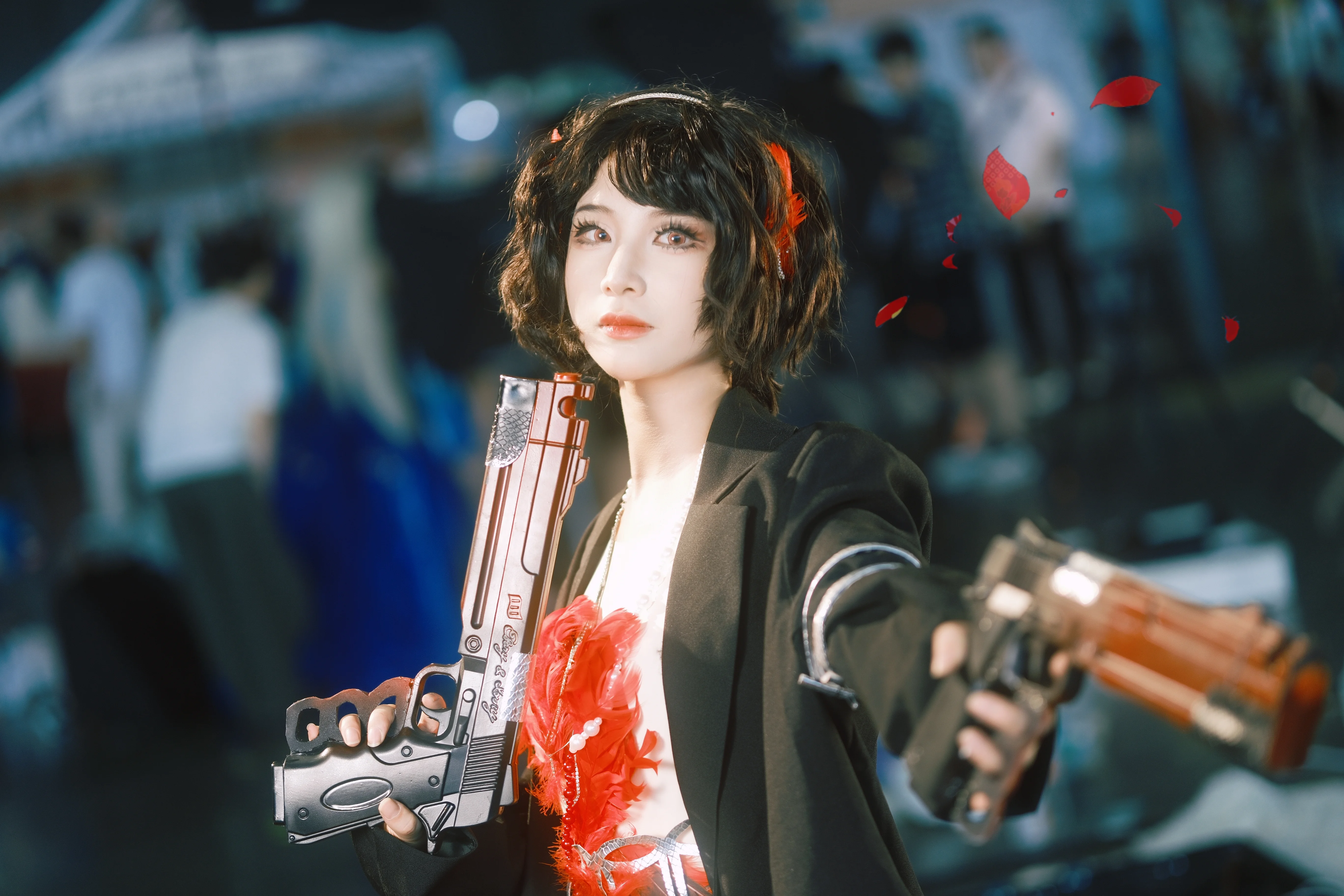 [Snyder Cosplay] Reverse: 1999 — Dual Pistols in Hand, Overpowering Presence - Image 1