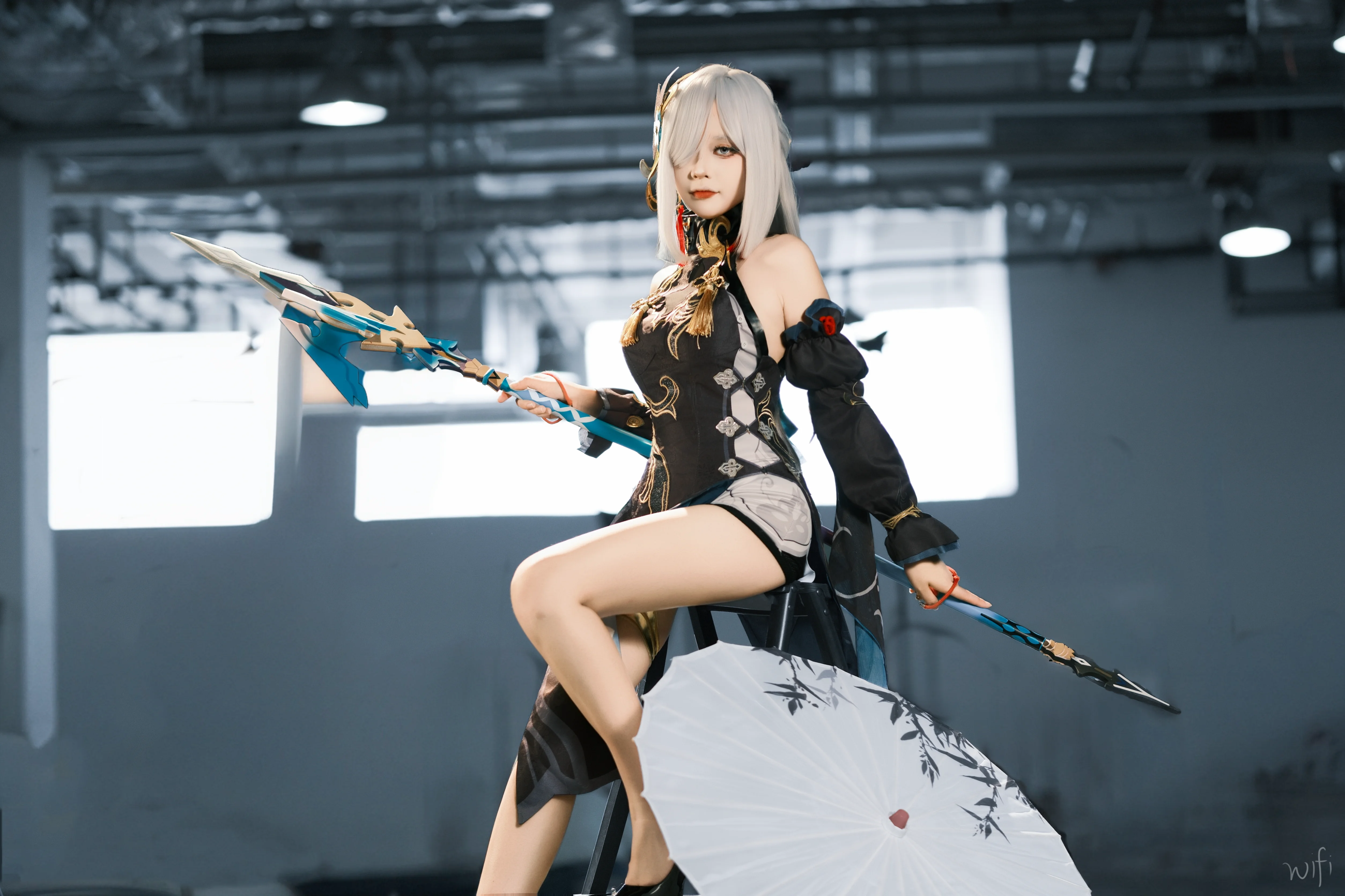 【申鹤cos】原神申鹤的棚拍侧记：撑伞静候光影 - 第 7 张