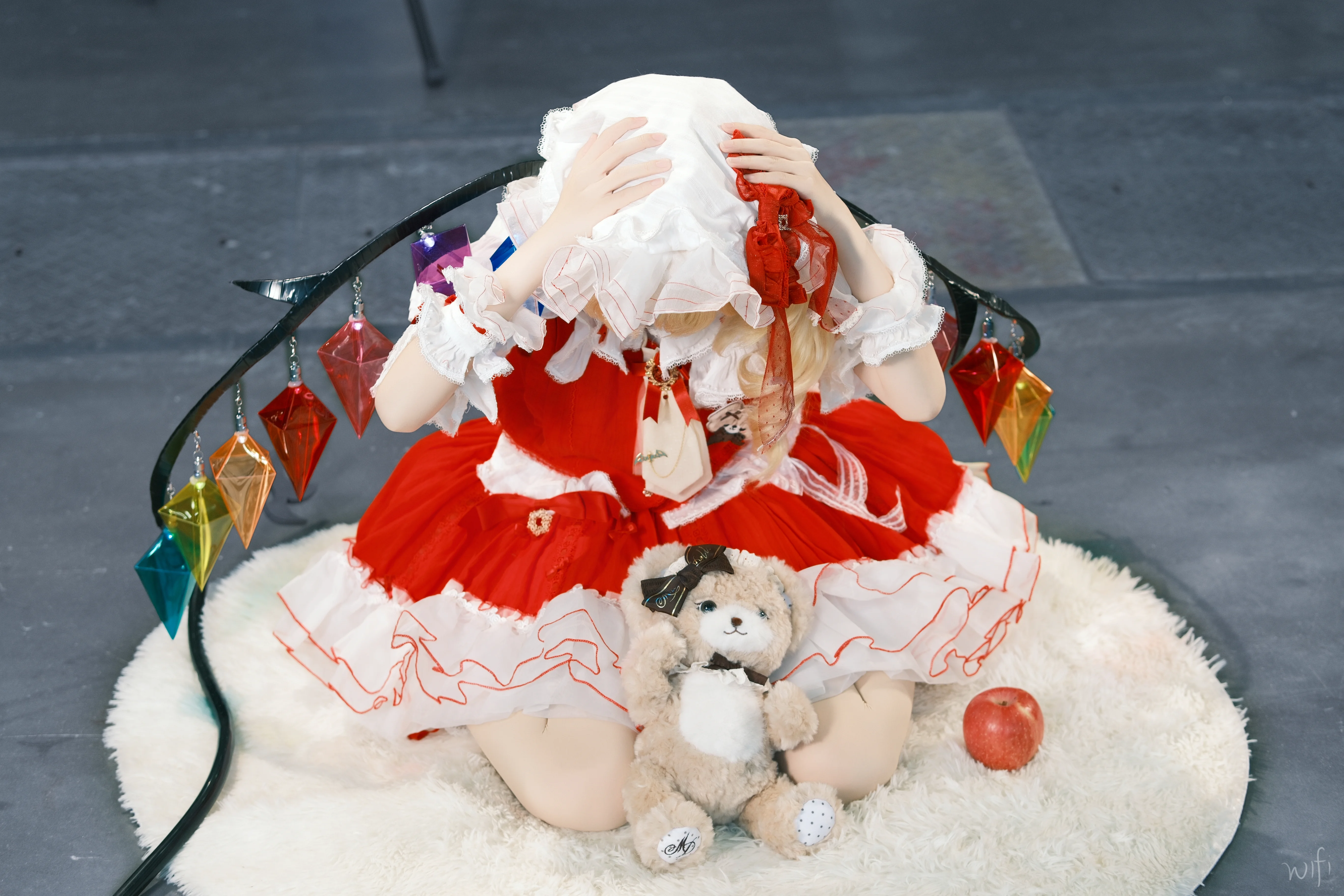 【芙兰朵露cos】东方project，抱头蹲防的红色洋裙与水晶 - 第 1 张