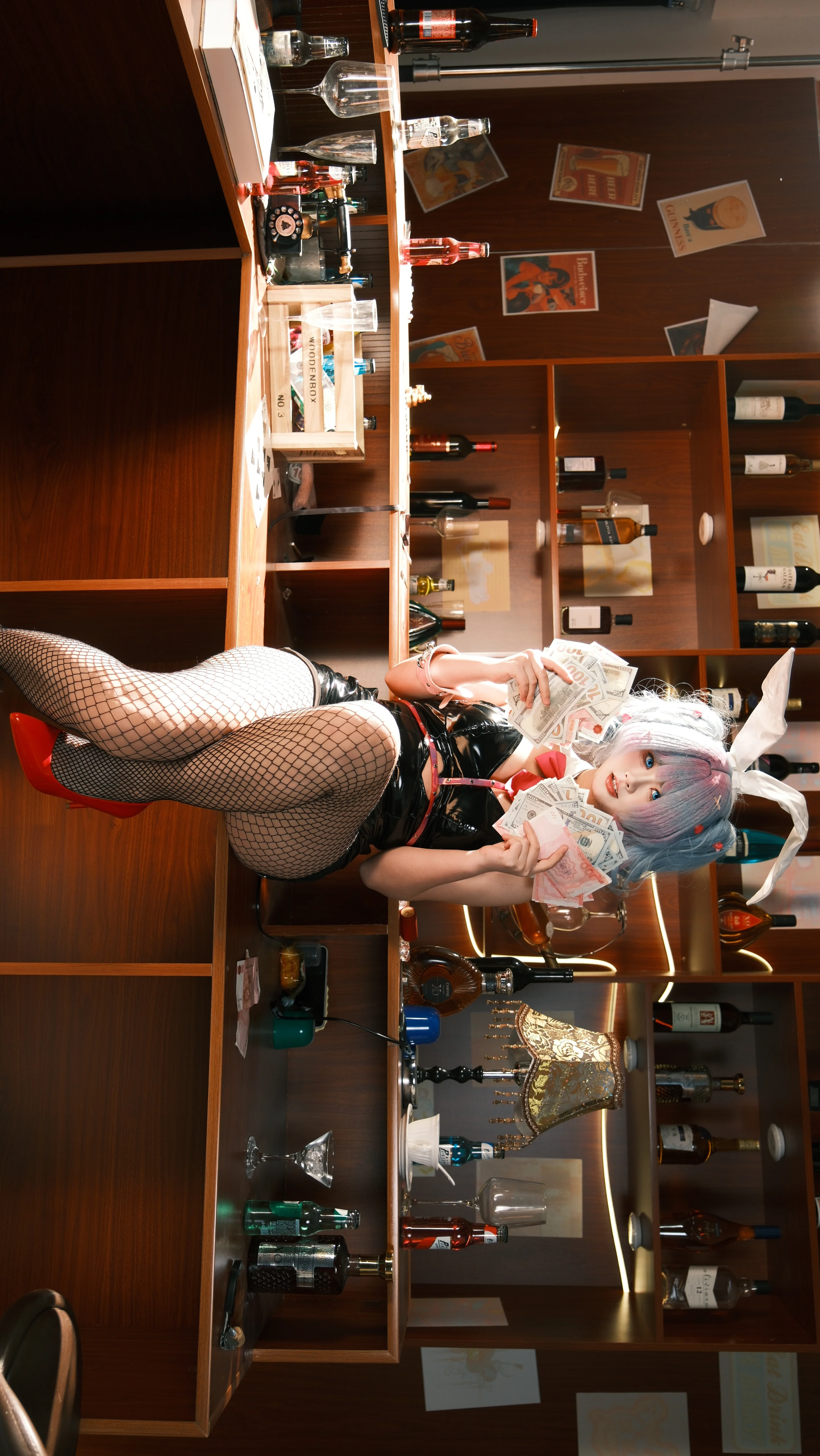 【初音未来cos】兔子洞吧台场景写真记录 - 第 2 张