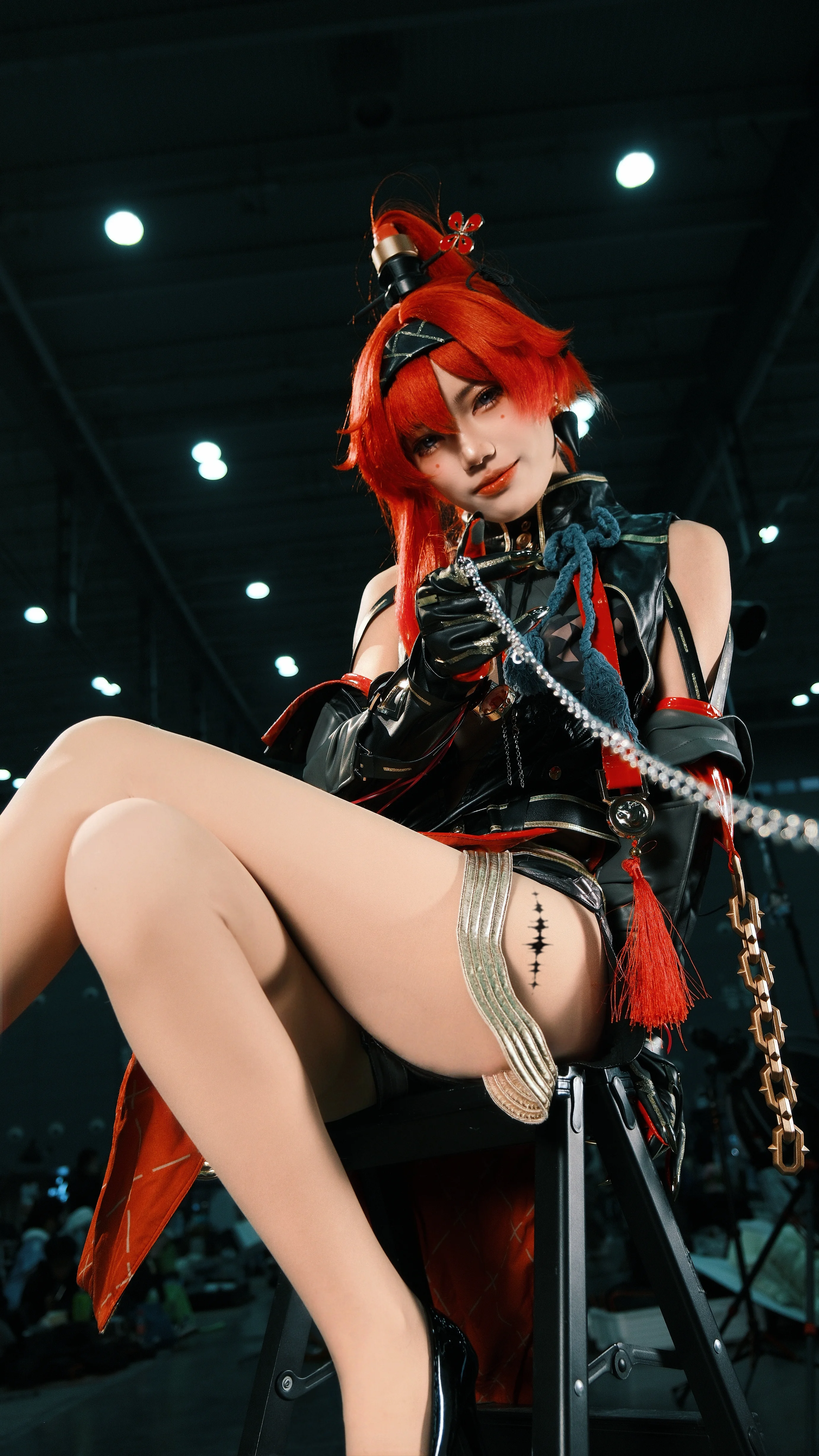 【吟霖cos】鸣潮漫展中的神秘红发女特务 - 第 4 张