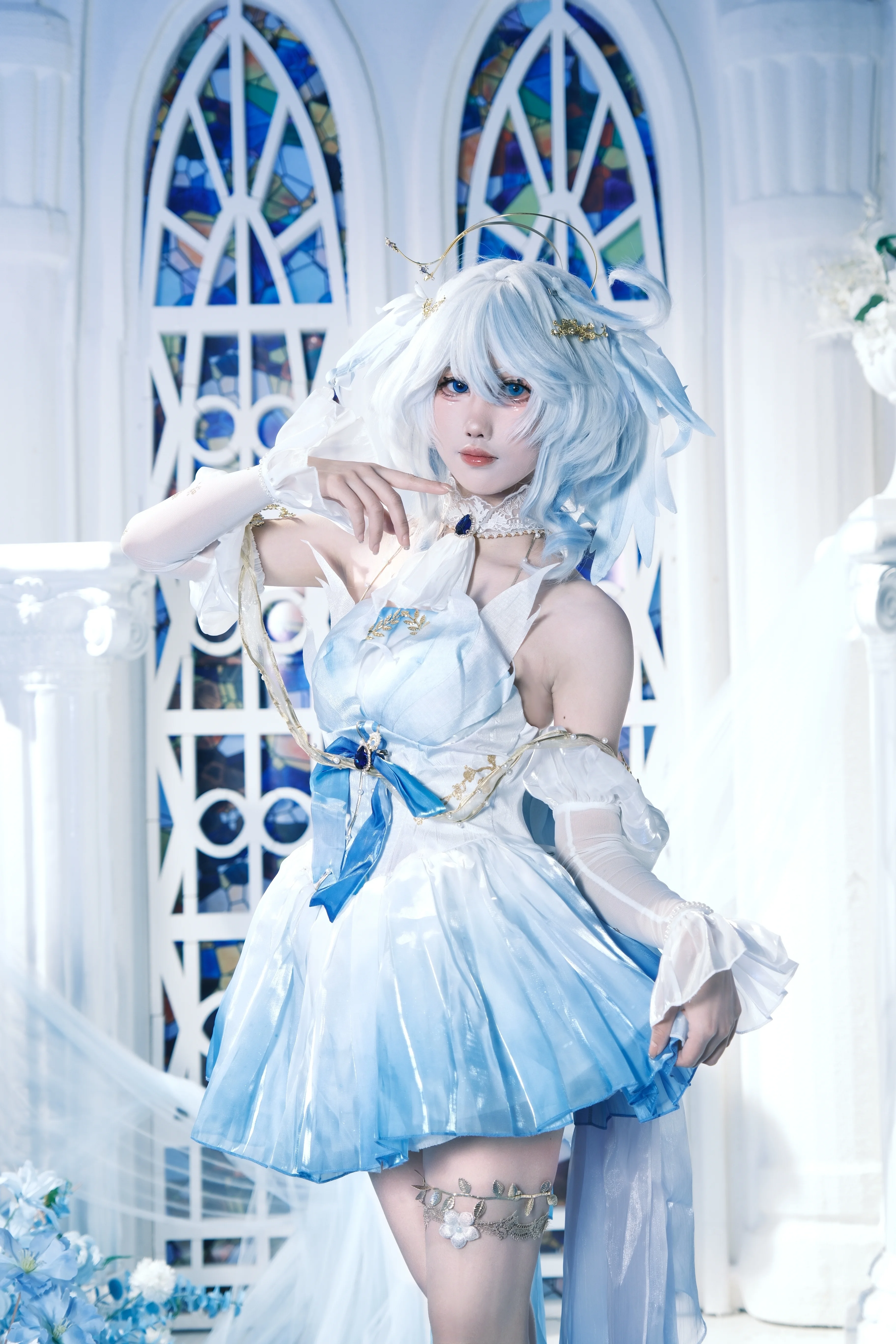 【芙宁娜cos】圣音回荡，步入纯白与湛蓝的殿堂 - 第 1 张