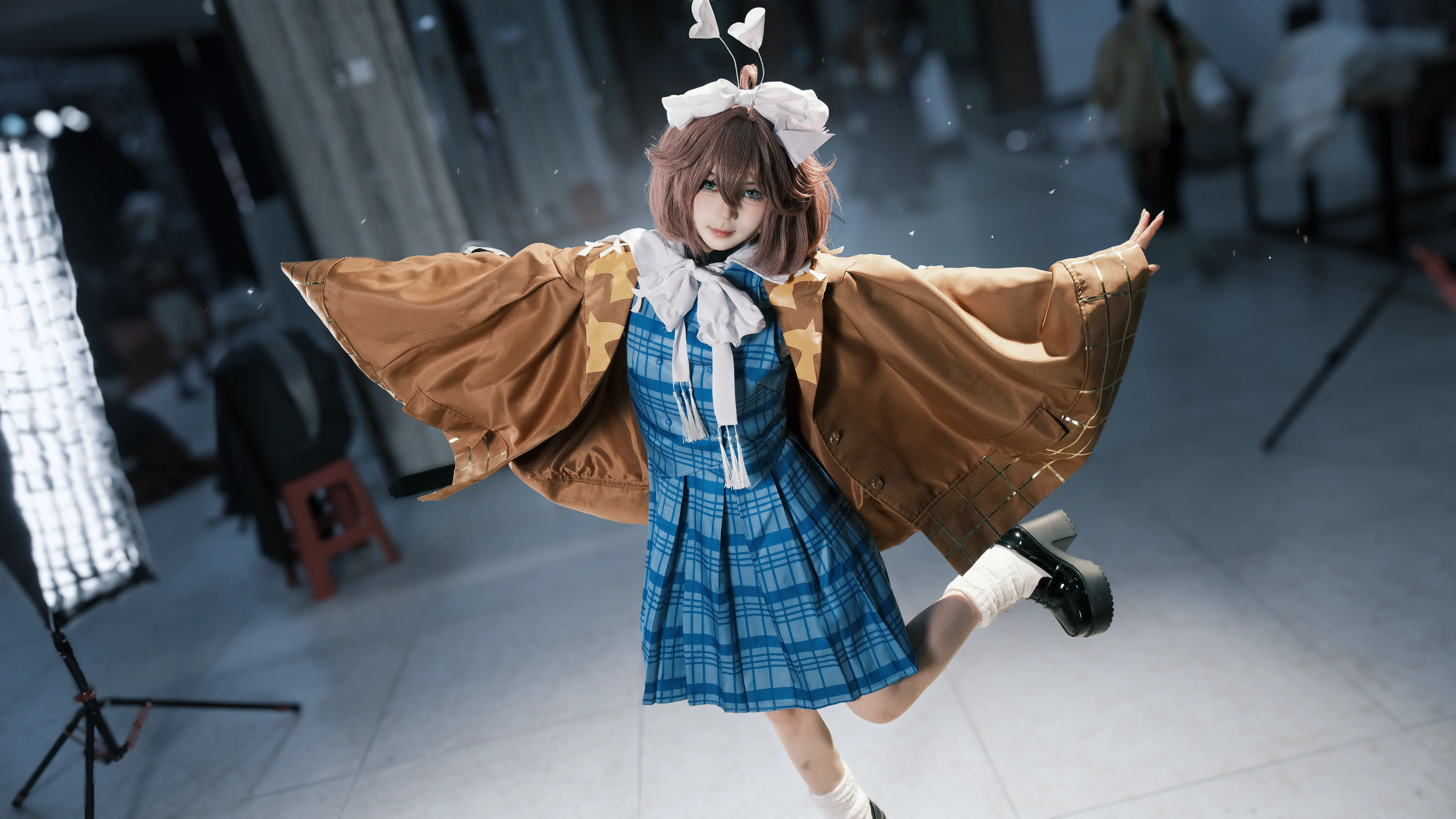 【パタパタペーパーコスプレ】『リバース:1999』、片足立ちが魅せる冬の躍動感 - 5 枚目