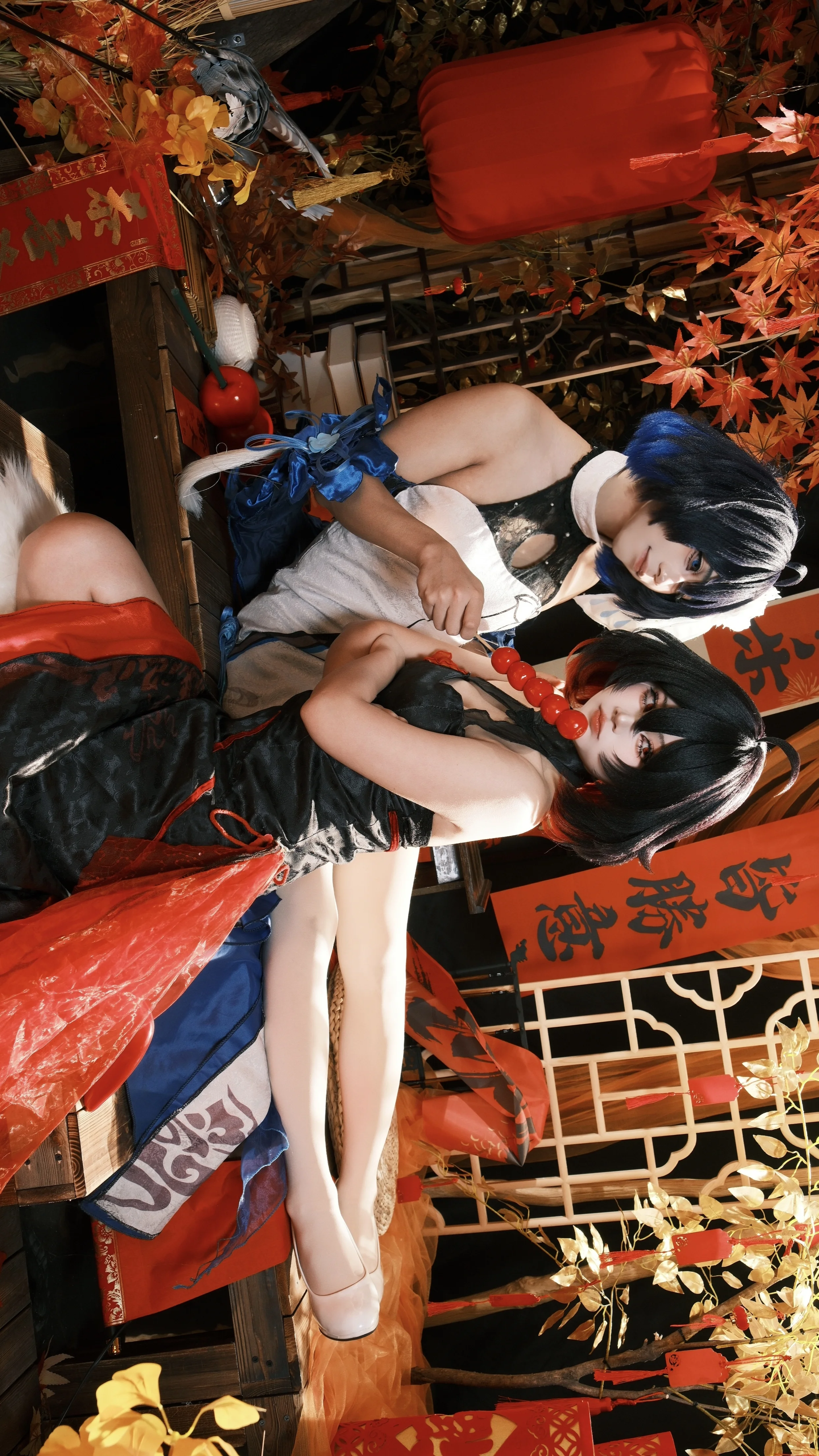 【希儿cos】崩坏3 白希与黑希的新年红枫国风同框