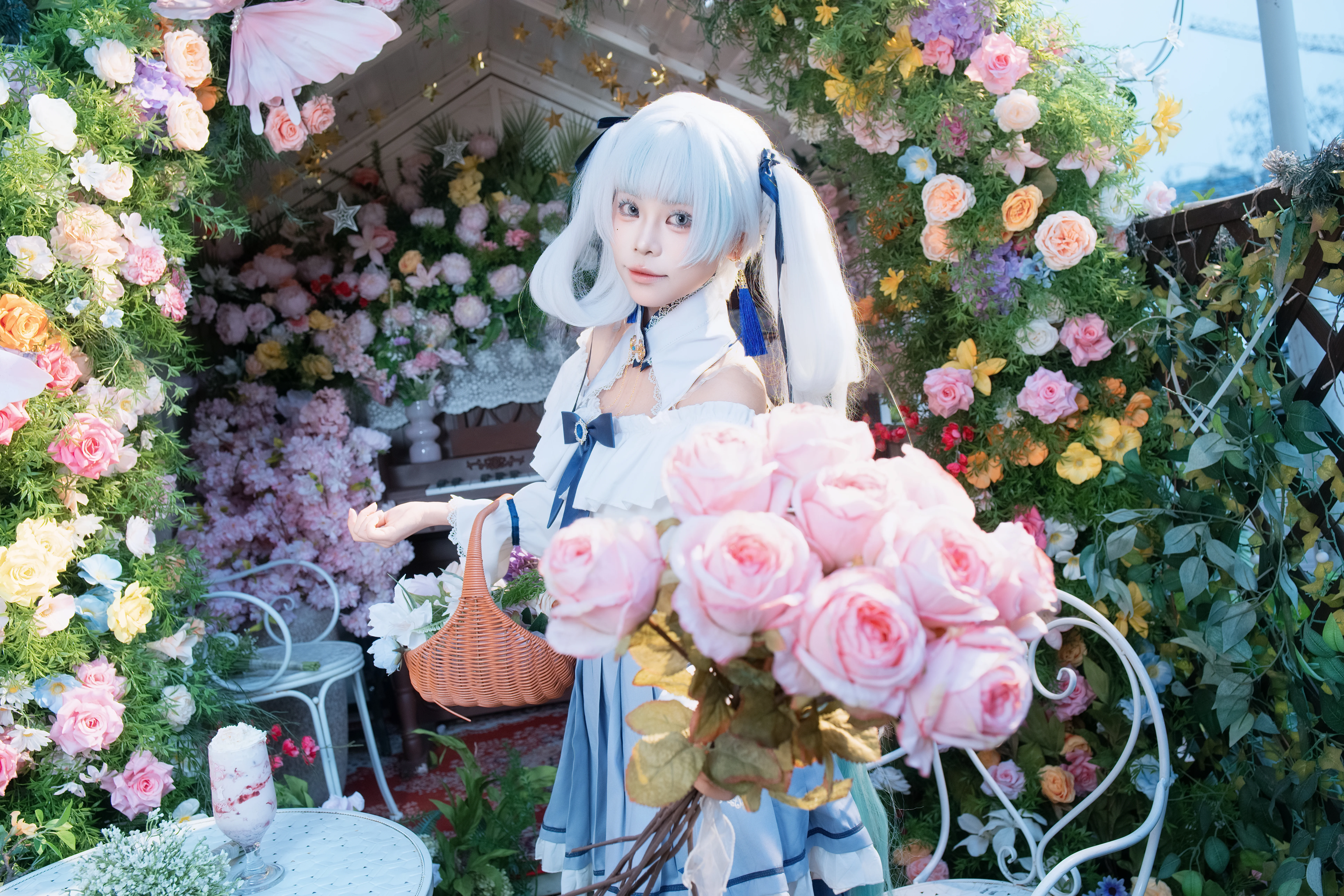 【今汐cos】鸣潮星炬学院，花房里为阿漂弹响钢琴 - 第 2 张