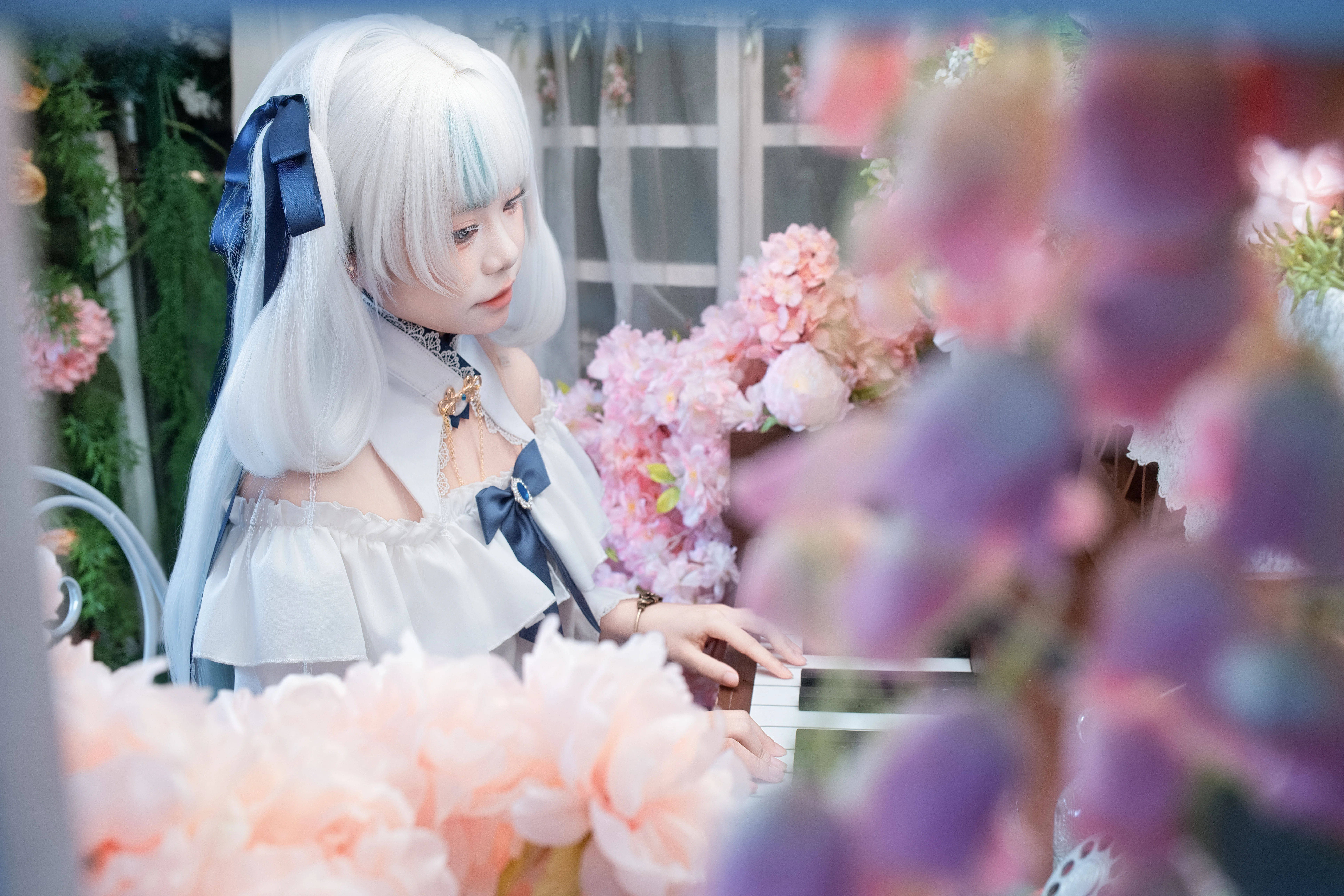 【今汐cos】鸣潮星炬学院，花房里为阿漂弹响钢琴 - 第 3 张