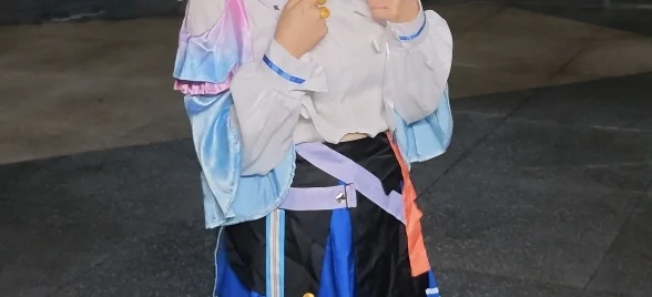 【三月七cos】崩坏星穹铁道的清爽少女，今天露肚肚啦