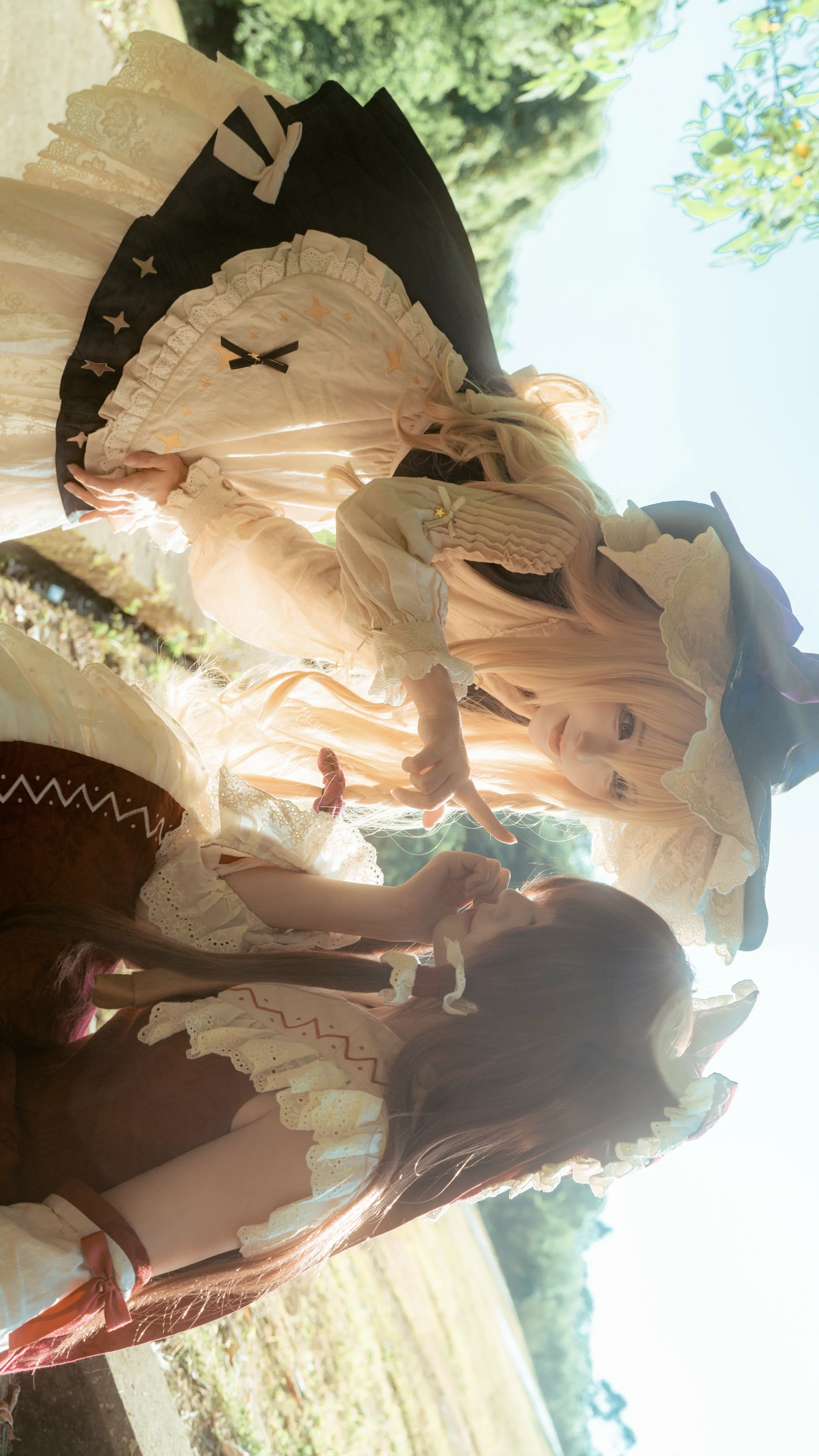 【博丽灵梦雾雨魔理沙cos】东方Project的午后慵懒时光