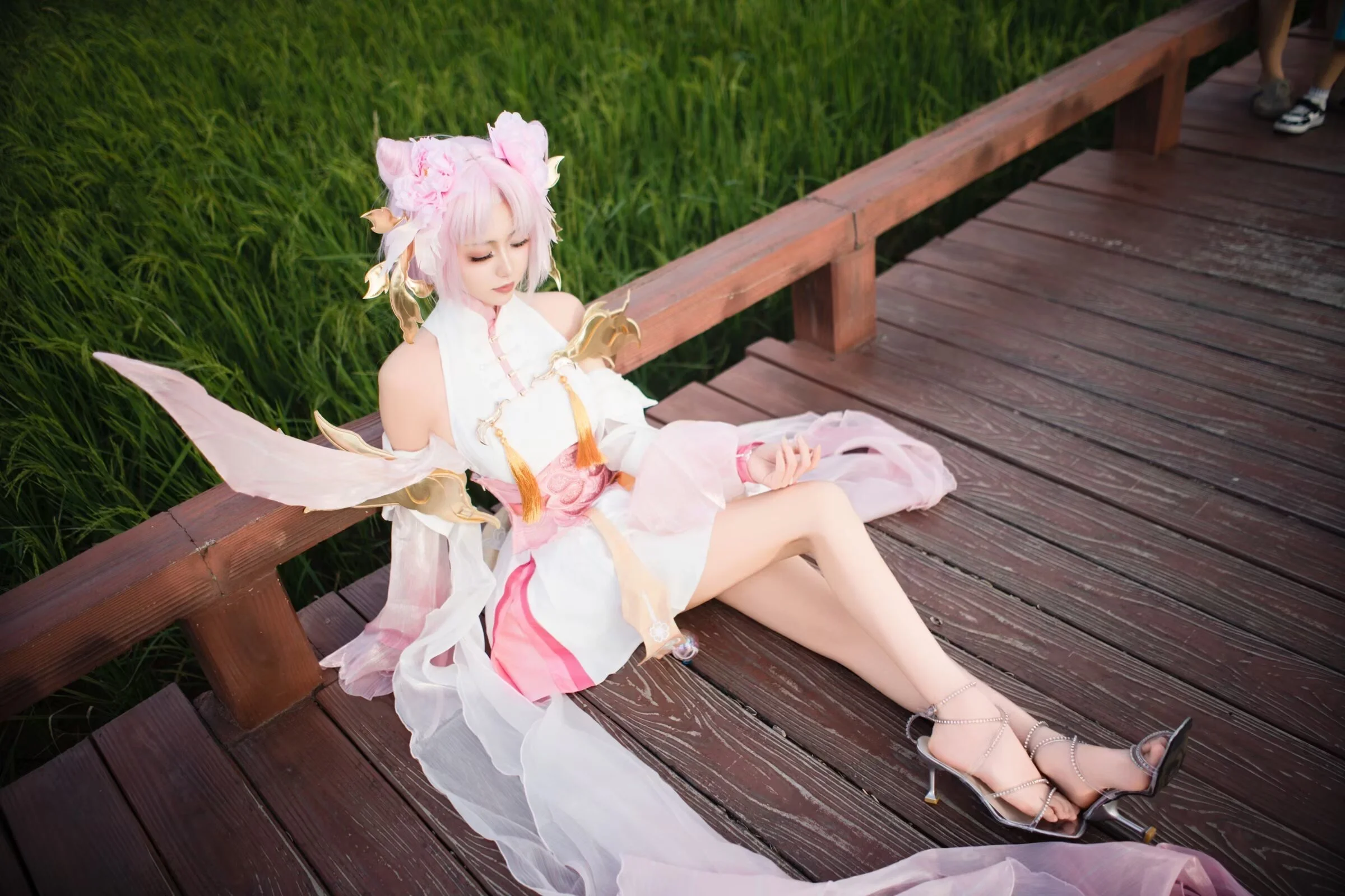 【嫦娥cos】以闪亮之名，月宫仙子的田间小憩