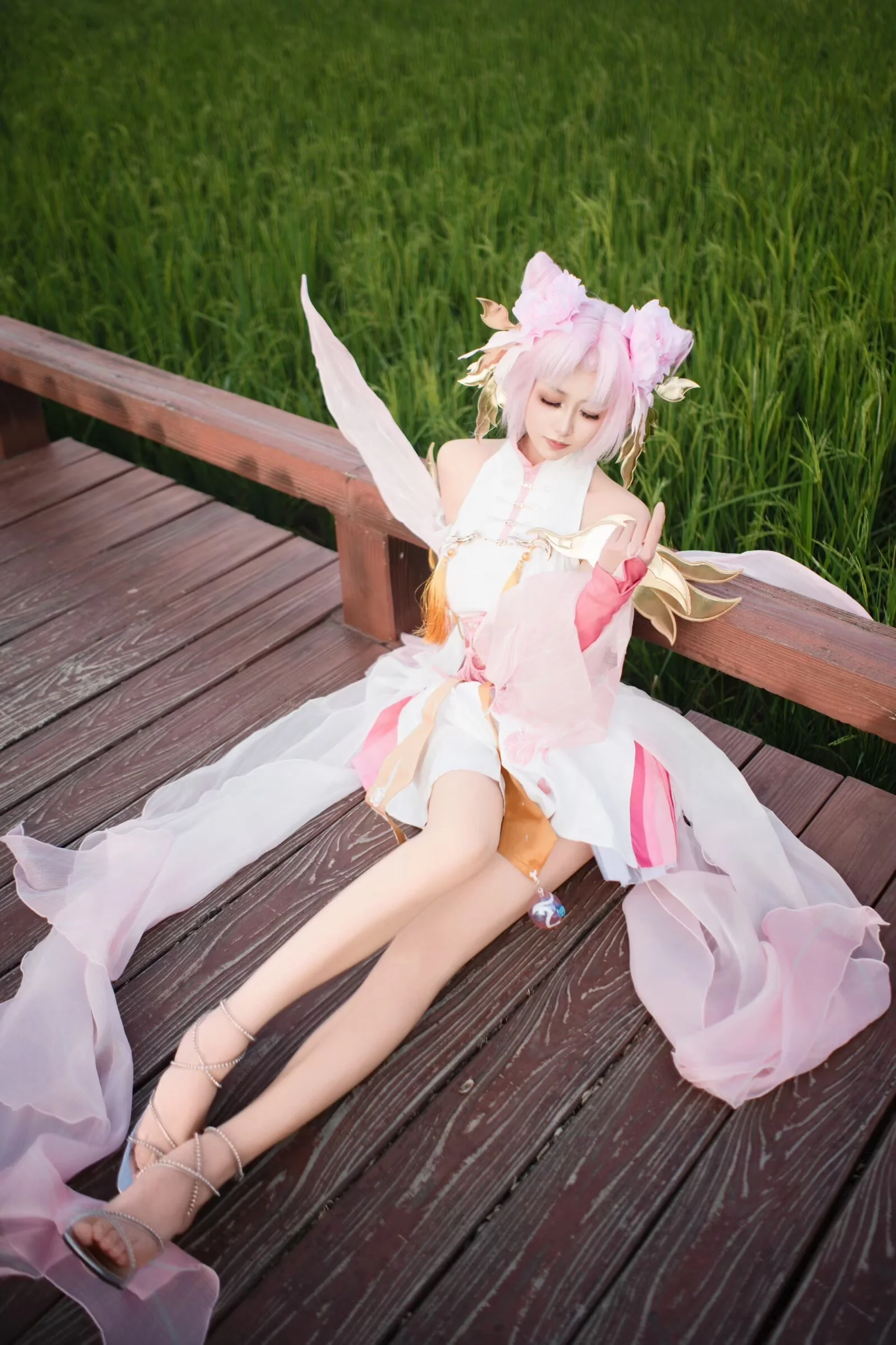 [Chang'e Cosplay] Life Makeover: A Moon Fairy's Pastoral Respite - Image 2