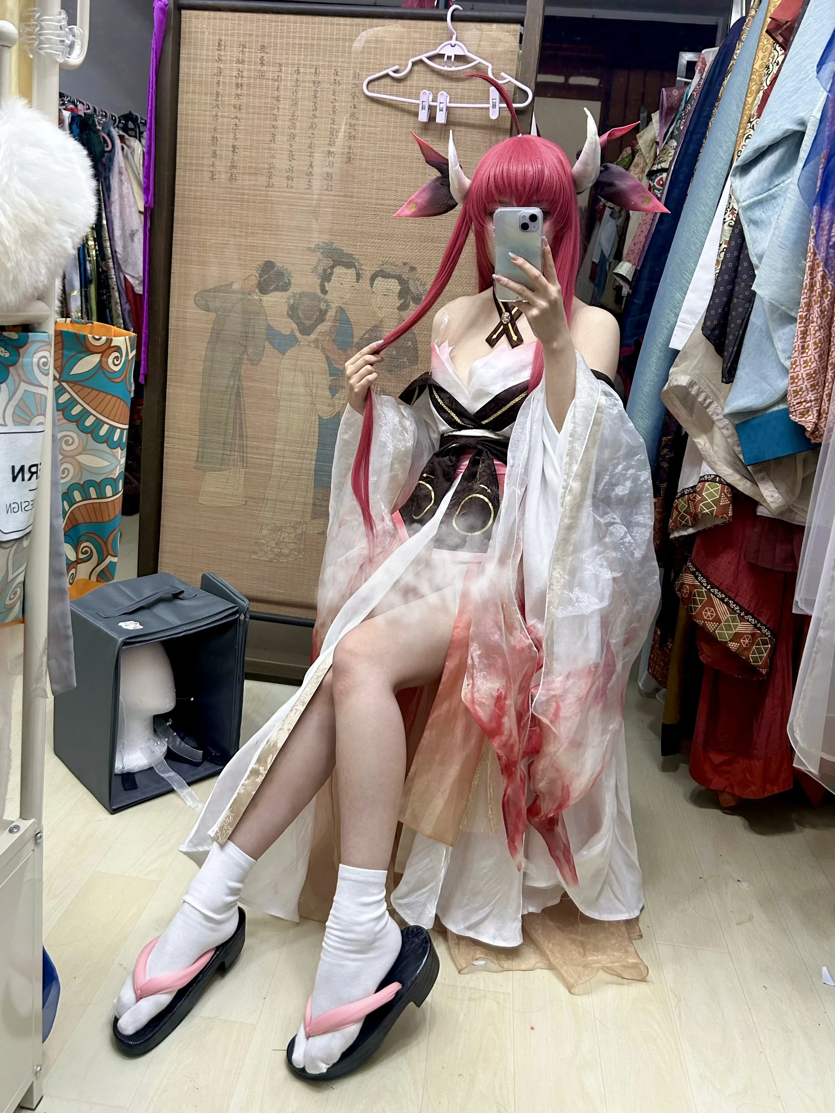 【五河琴里cos】更衣室对镜自拍，记录灵装造型的细节