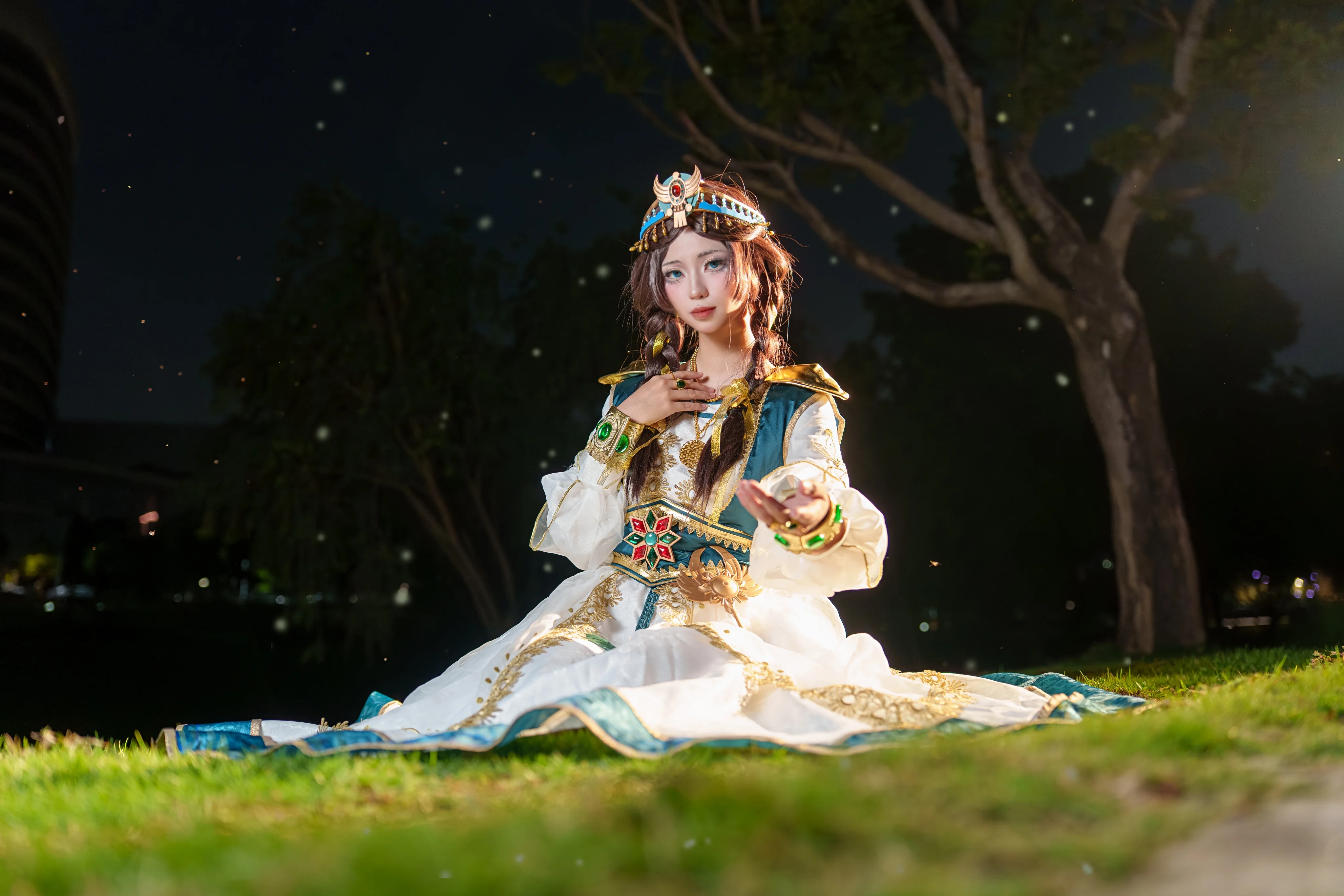 【玩具商-晖之羽cos】第五人格里乘神鹰而至的公主 - 第 4 张