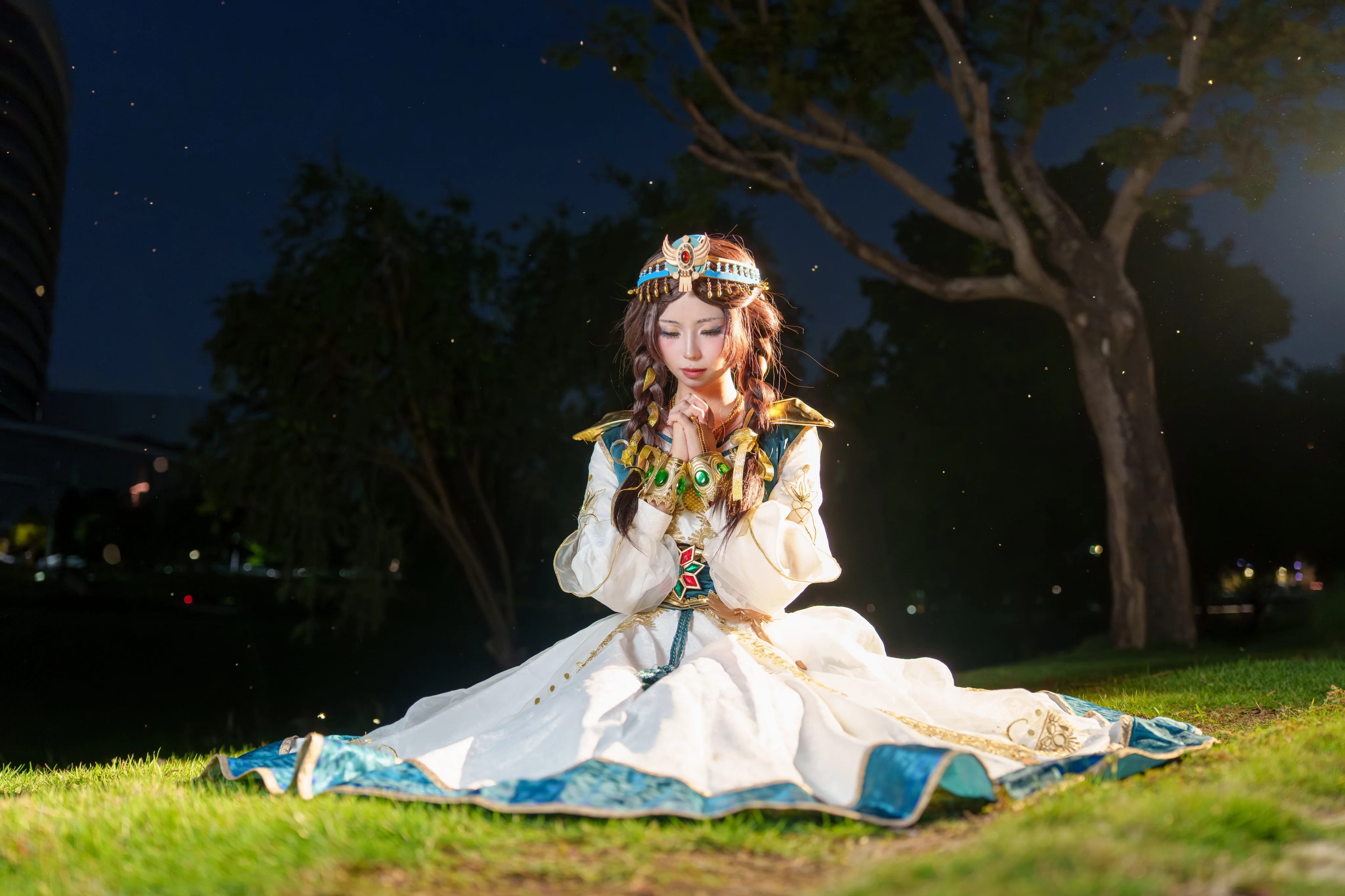【玩具商-晖之羽cos】第五人格里乘神鹰而至的公主 - 第 5 张