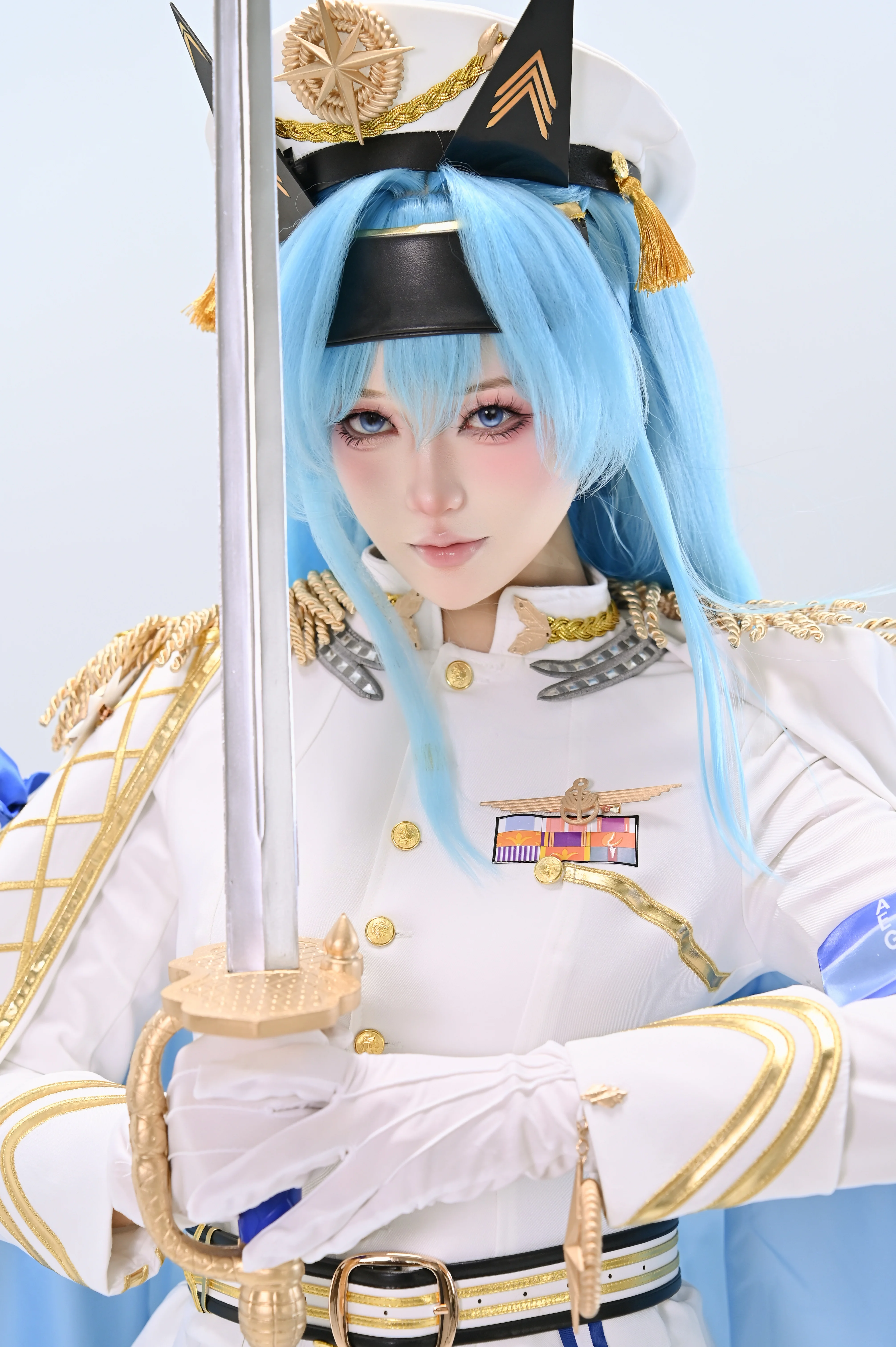[Helen Cosplay] Goddess of Victory: Nikke's Blue-Haired Commander Arrives - Image 3