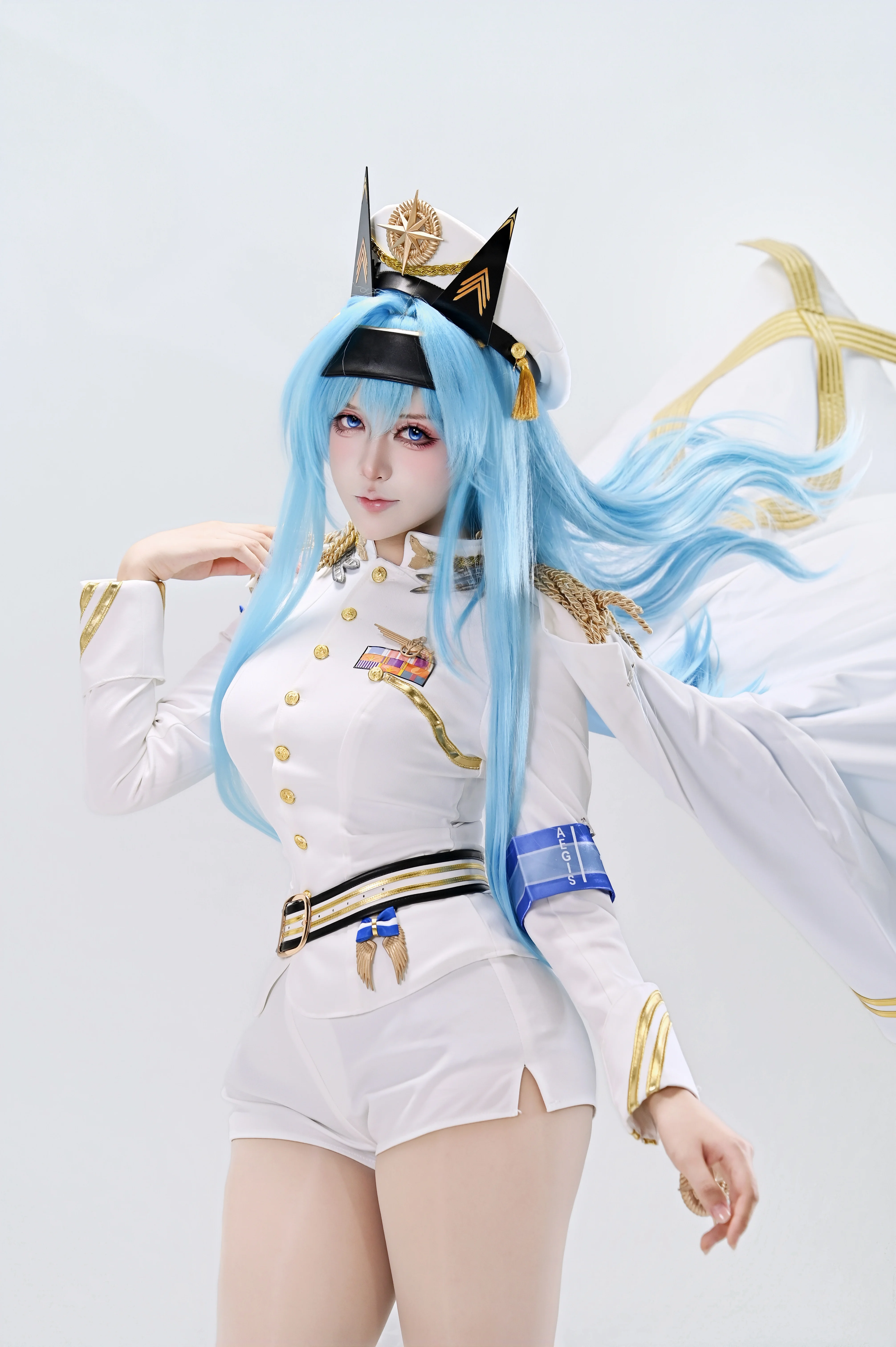 [Helen Cosplay] Goddess of Victory: Nikke's Blue-Haired Commander Arrives - Image 4