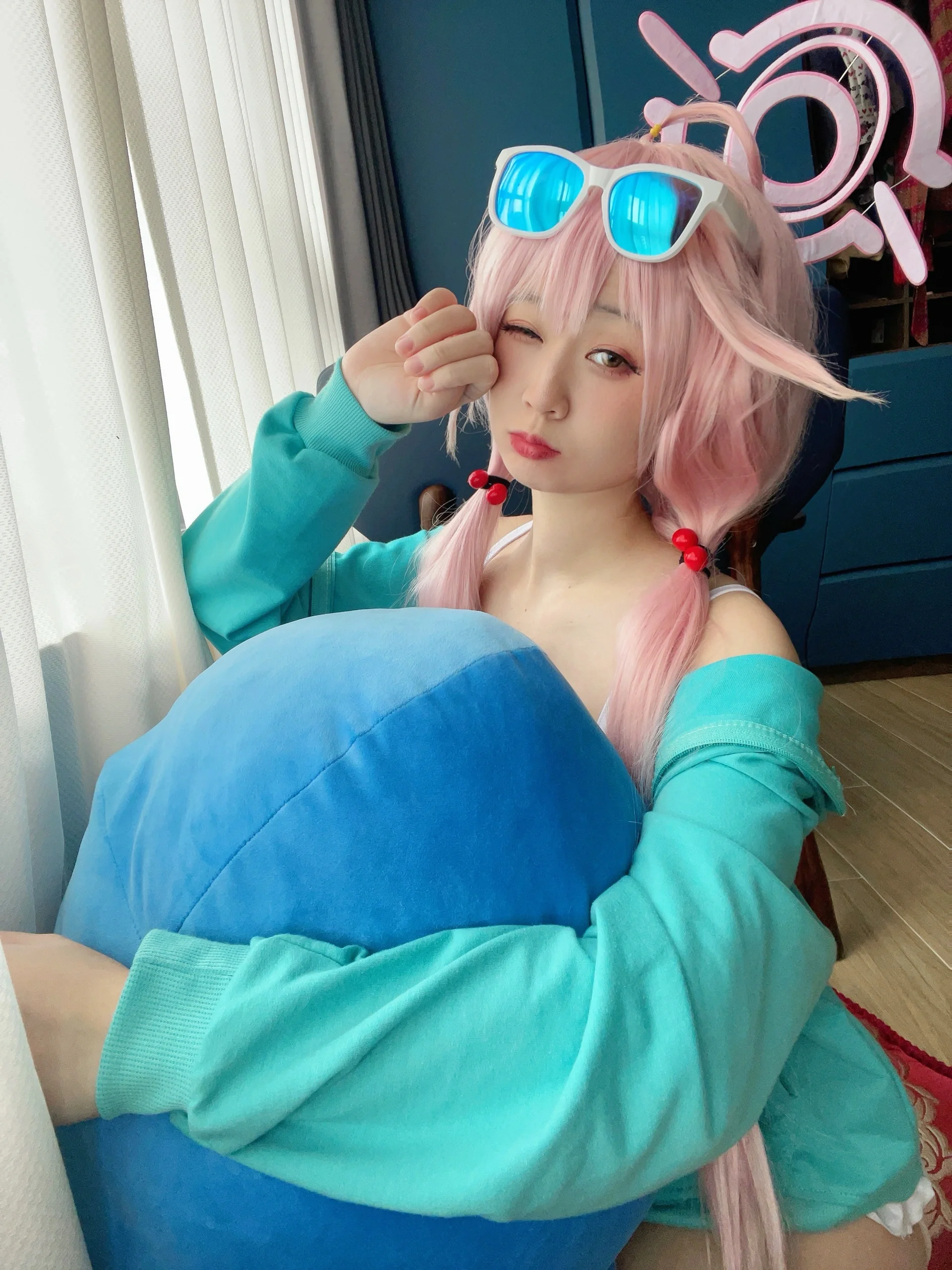 【水大叔cos】蔚蓝档案里的冬泳时光，这套居家慵懒风很舒服 - 第 2 张