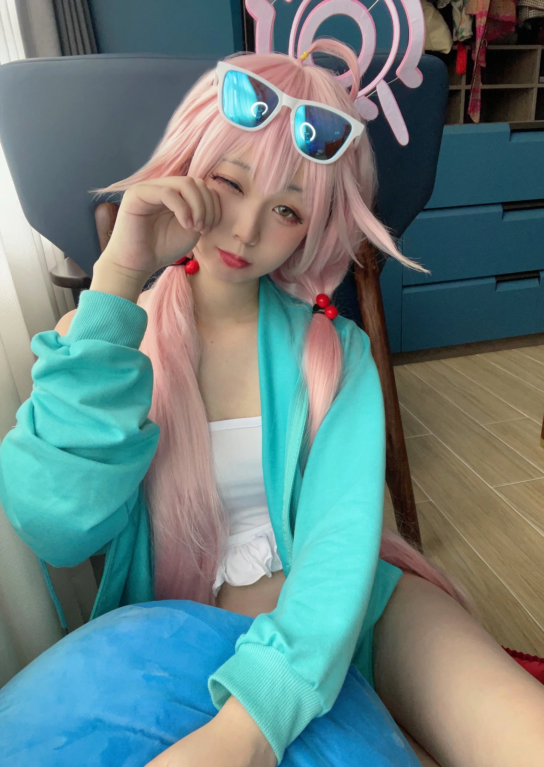 【水大叔cos】蔚蓝档案里的冬泳时光，这套居家慵懒风很舒服