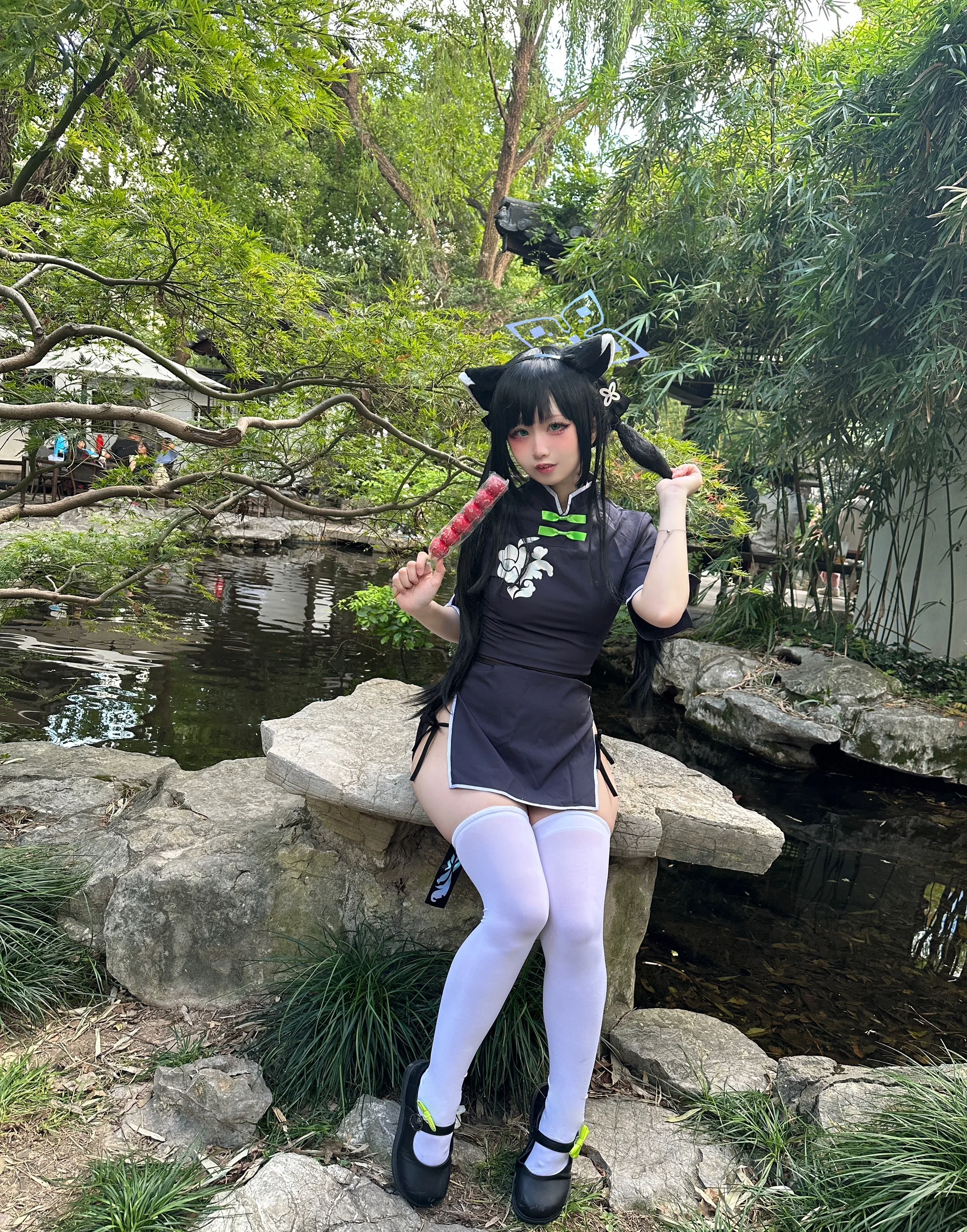 【幼瞬cos】蔚蓝档案夏日外景，在古典园林中拍一组黑白系穿搭