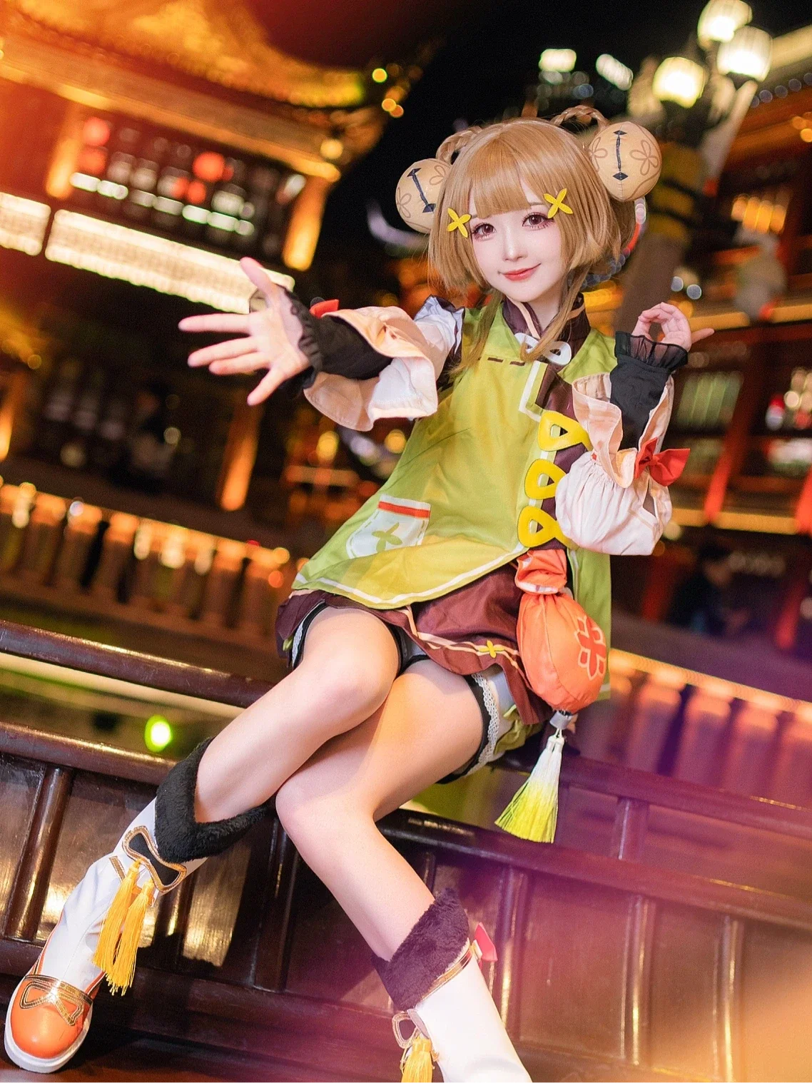 [Yaoyao Cosplay] The Sweet Girl in Genshin Impact, Cute Moments Under the Night View - Image 8