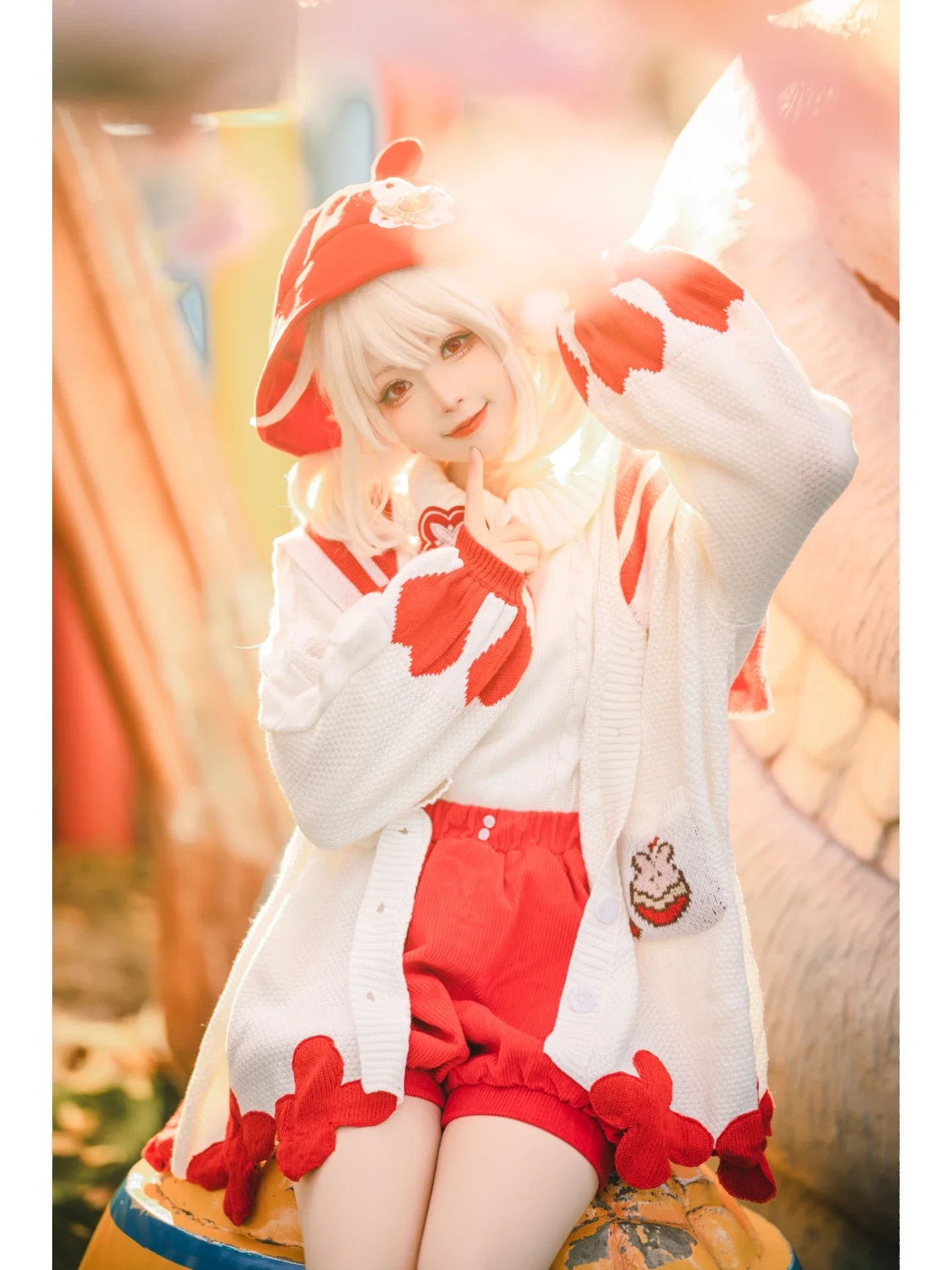 [Klee Cosplay] Mondstadt's Spark Knight, A Red and White Fairytale Afternoon